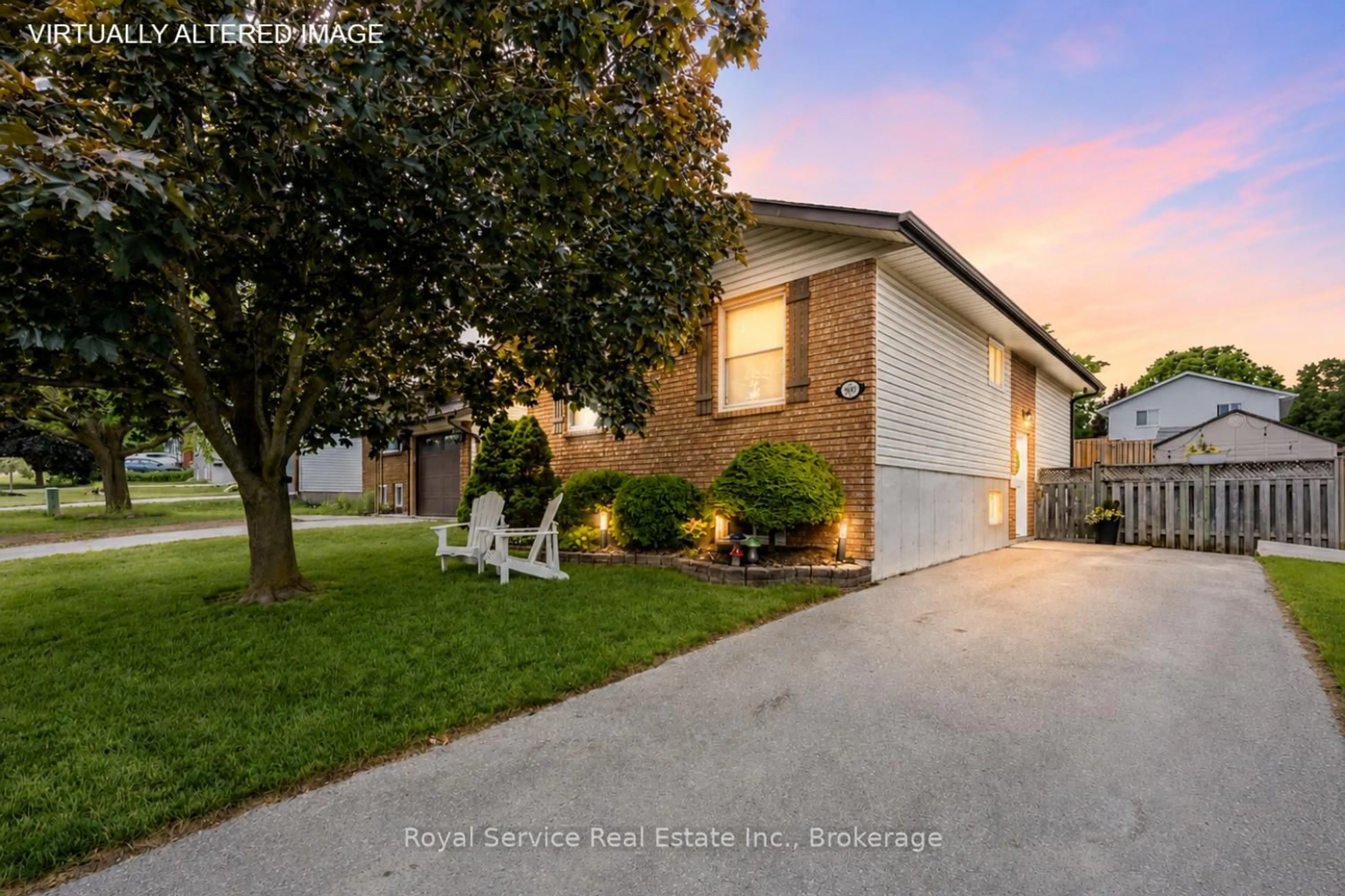 A pic from outside/outdoor area/front of a property/back of a property/a pic from drone, street for 900 Stewart Dr, Peterborough Ontario K9J 7R4
