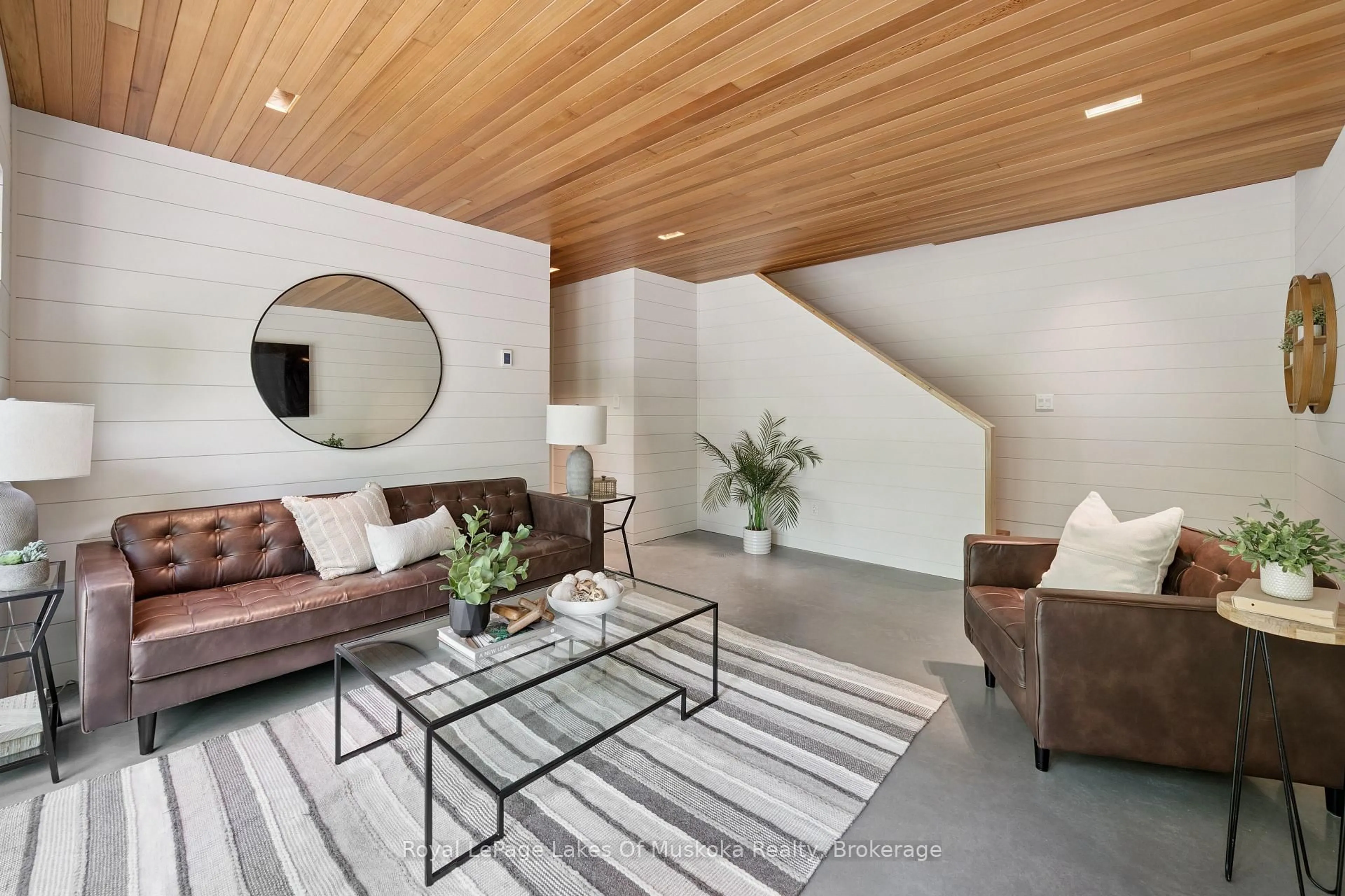 Living room with furniture, unknown for 1016 Swift Lane, Algonquin Highlands Ontario P0A 1E0