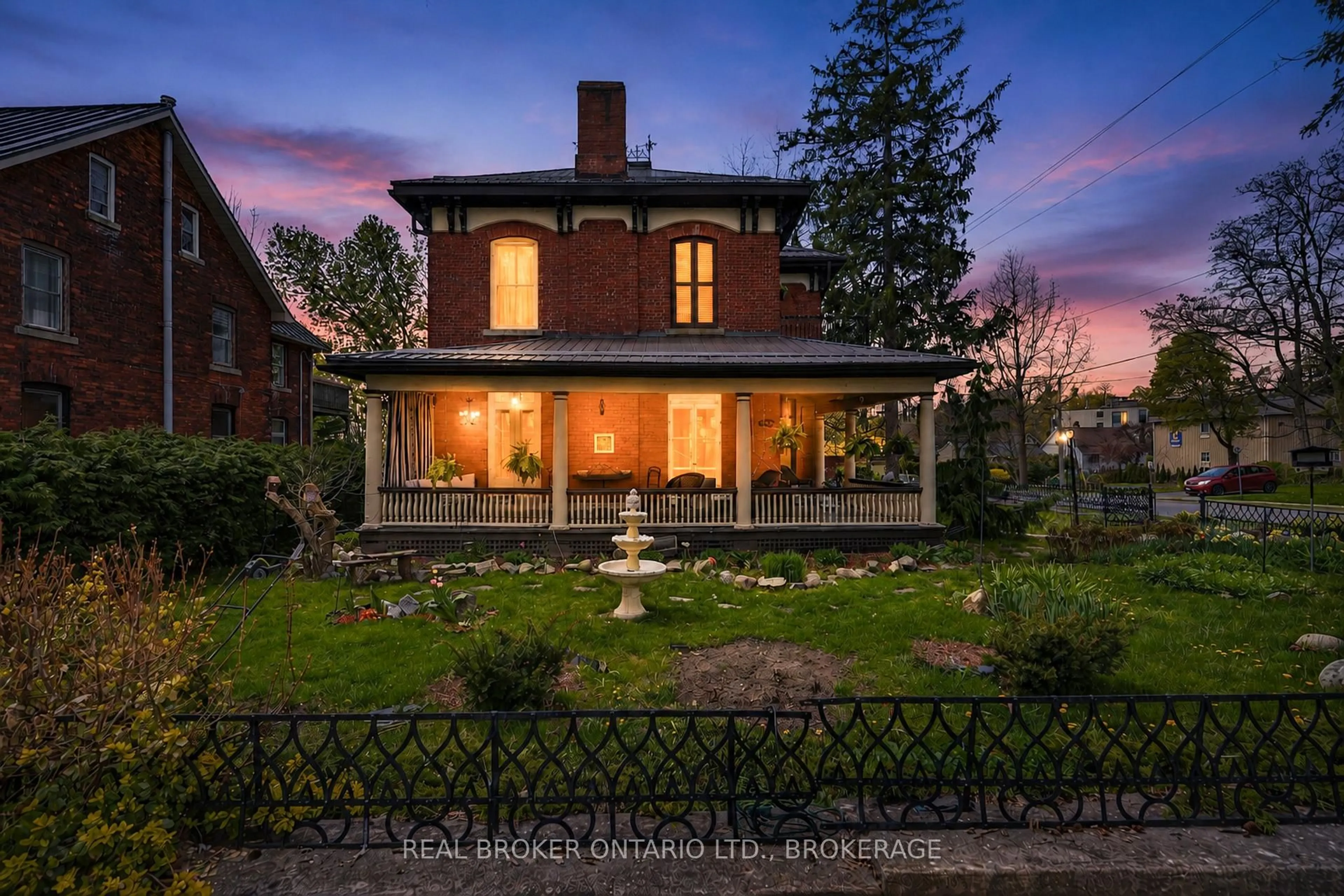 Home with brick exterior material, building for 130 Main St, Gananoque Ontario K7G 2L9