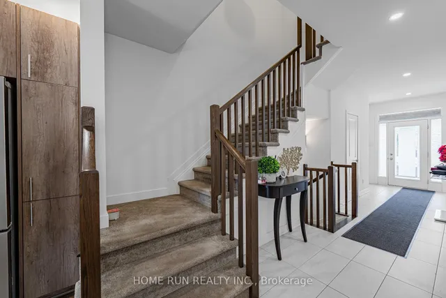 328 Ibanez Walk, Ottawa 3