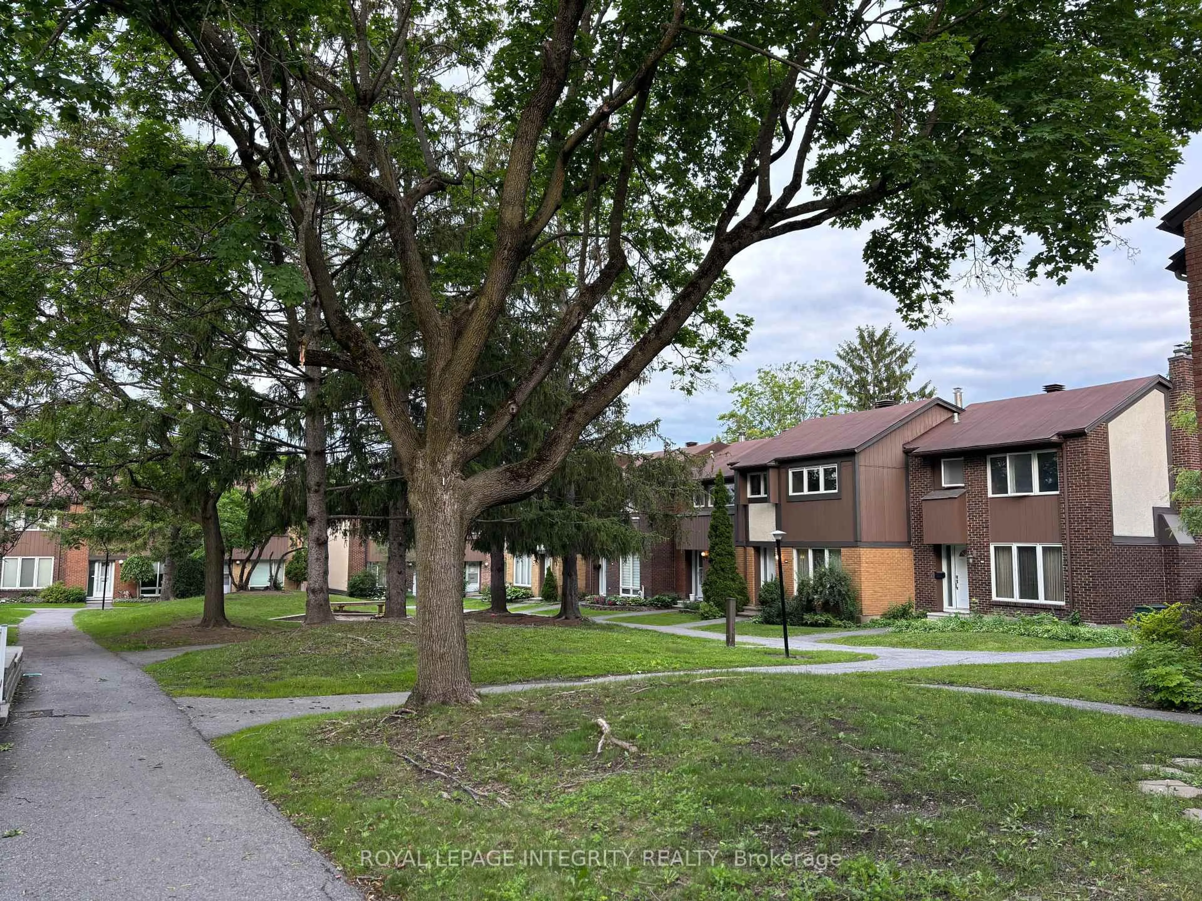 Unknown for 2111 Montreal Rd #89, Ottawa Ontario K1J 8M8