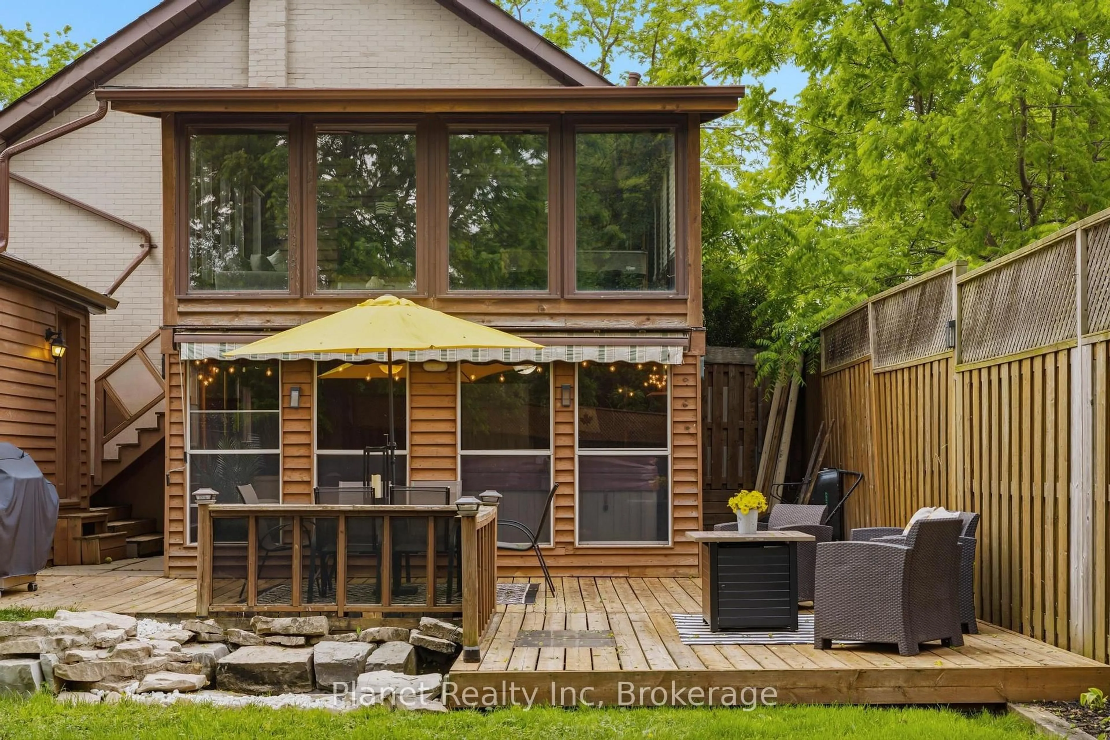 Unknown for 44 Alma St, Guelph Ontario N1H 5X1