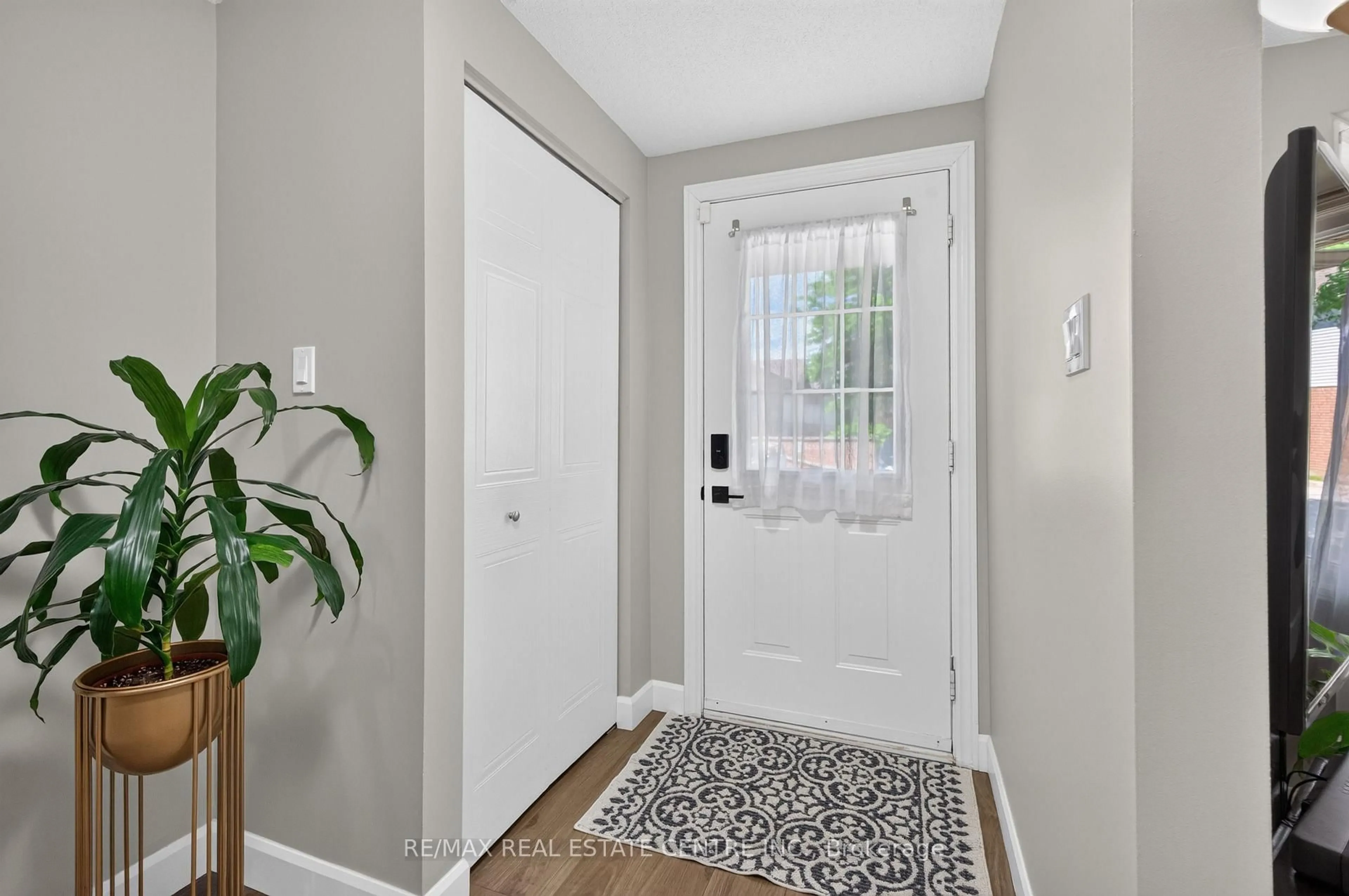 Indoor entryway for 180 Marksam Rd #62, Guelph Ontario N1H 8G4