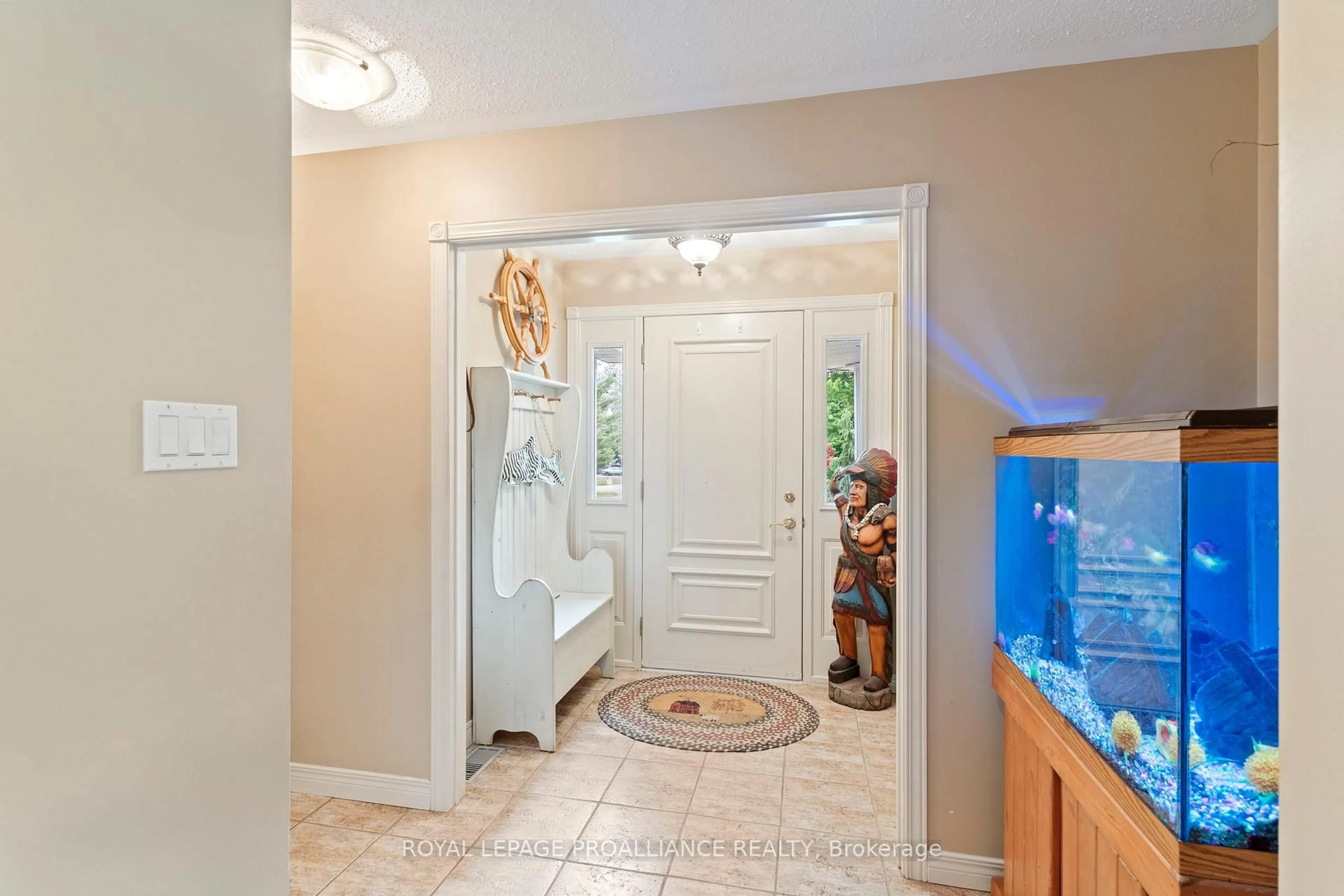Indoor entryway for 2030 County Rd 44 Rd, Edwardsburgh/Cardinal Ontario K0E 1X0