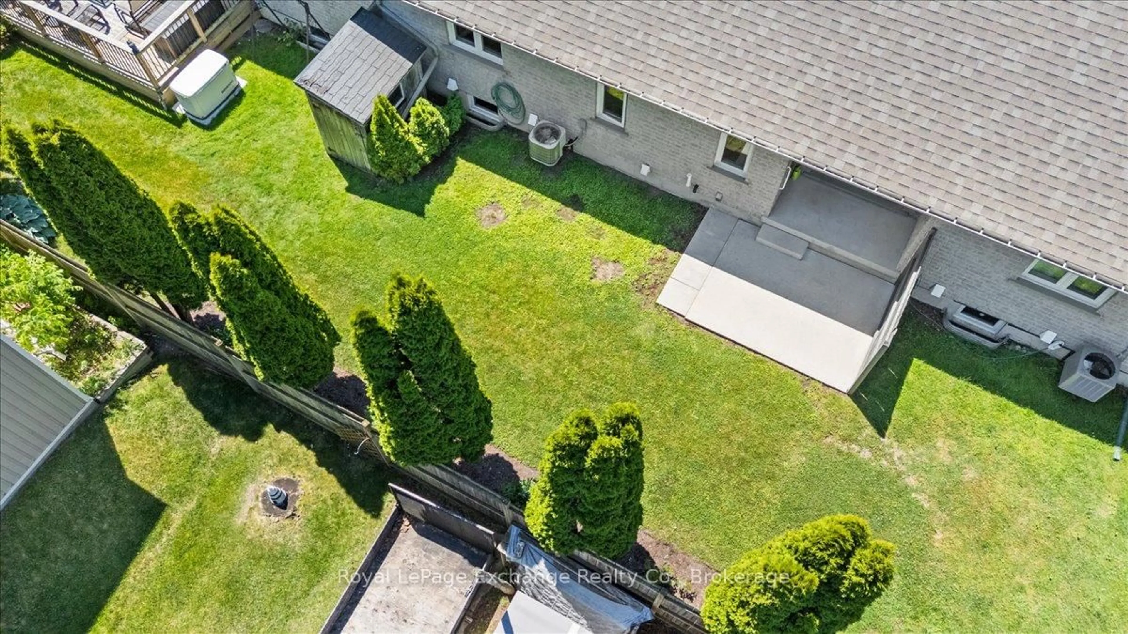 A pic from outside/outdoor area/front of a property/back of a property/a pic from drone, street for 647 Pipers Crt, Kincardine Ontario N2Z 0A1