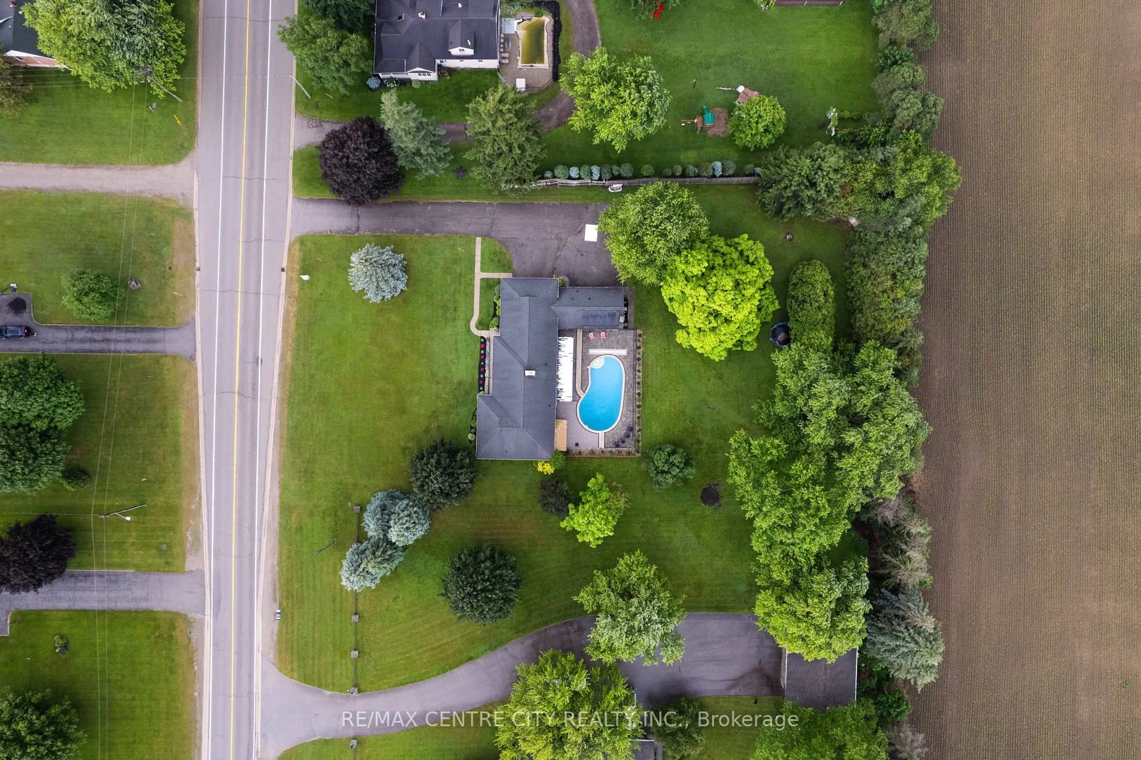 A pic from outside/outdoor area/front of a property/back of a property/a pic from drone, unknown for 196873 19th Line, Zorra Ontario N0M 2G0