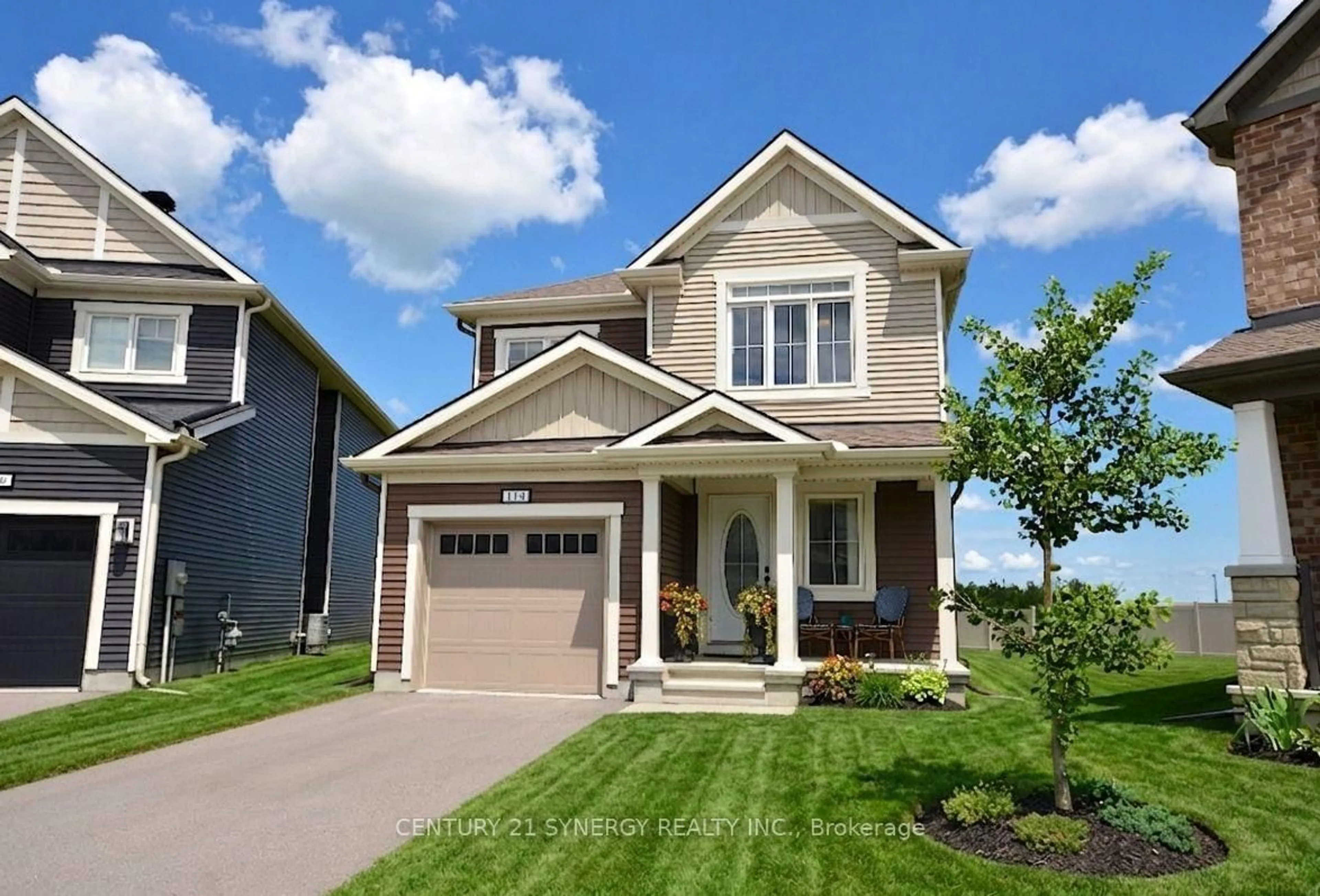 Home with vinyl exterior material, street for 114 Unity Pl, Ottawa Ontario K2S 2Y8
