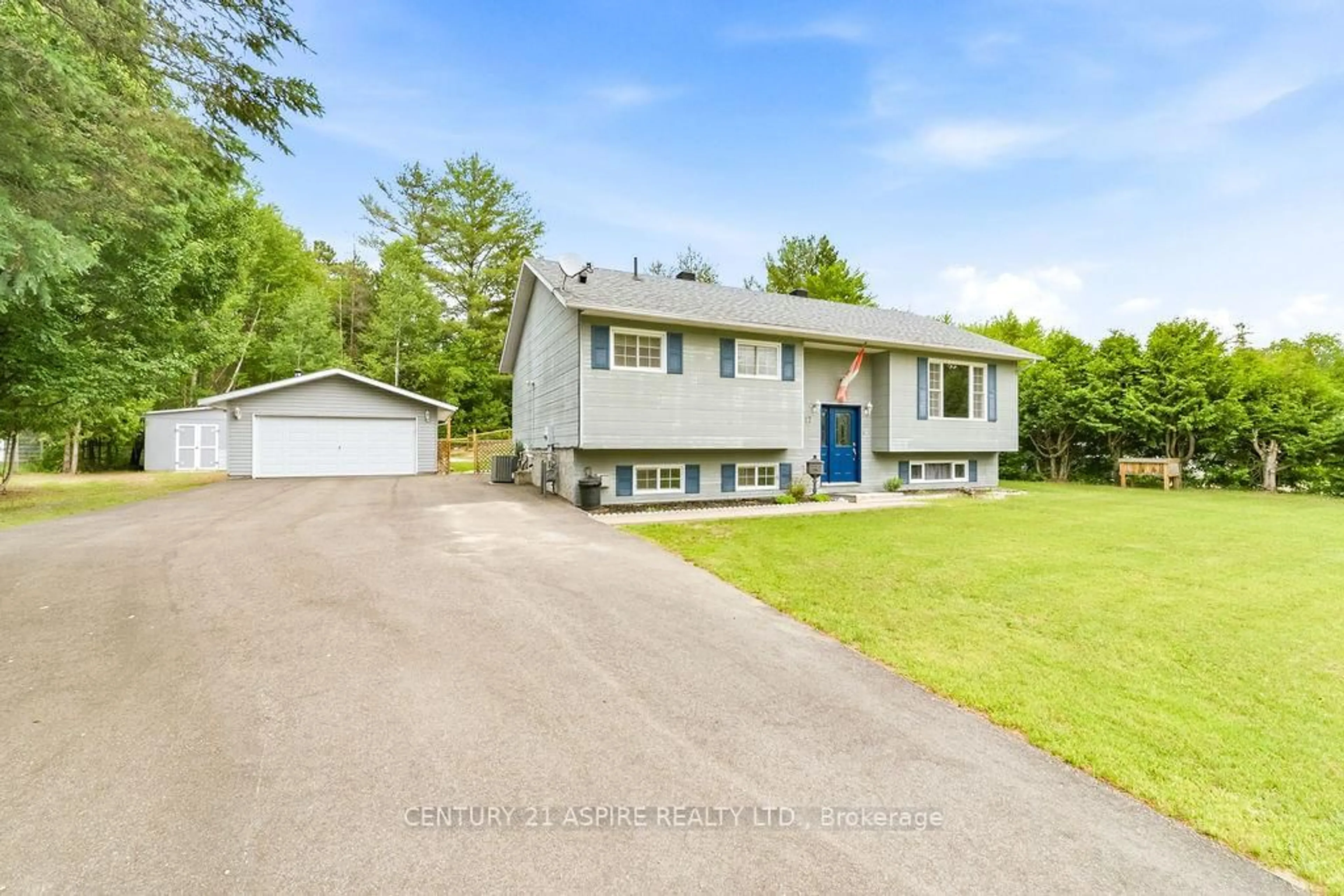 A pic from outside/outdoor area/front of a property/back of a property/a pic from drone, street for 17 Martin St, Chalk River Ontario K0J 1J0