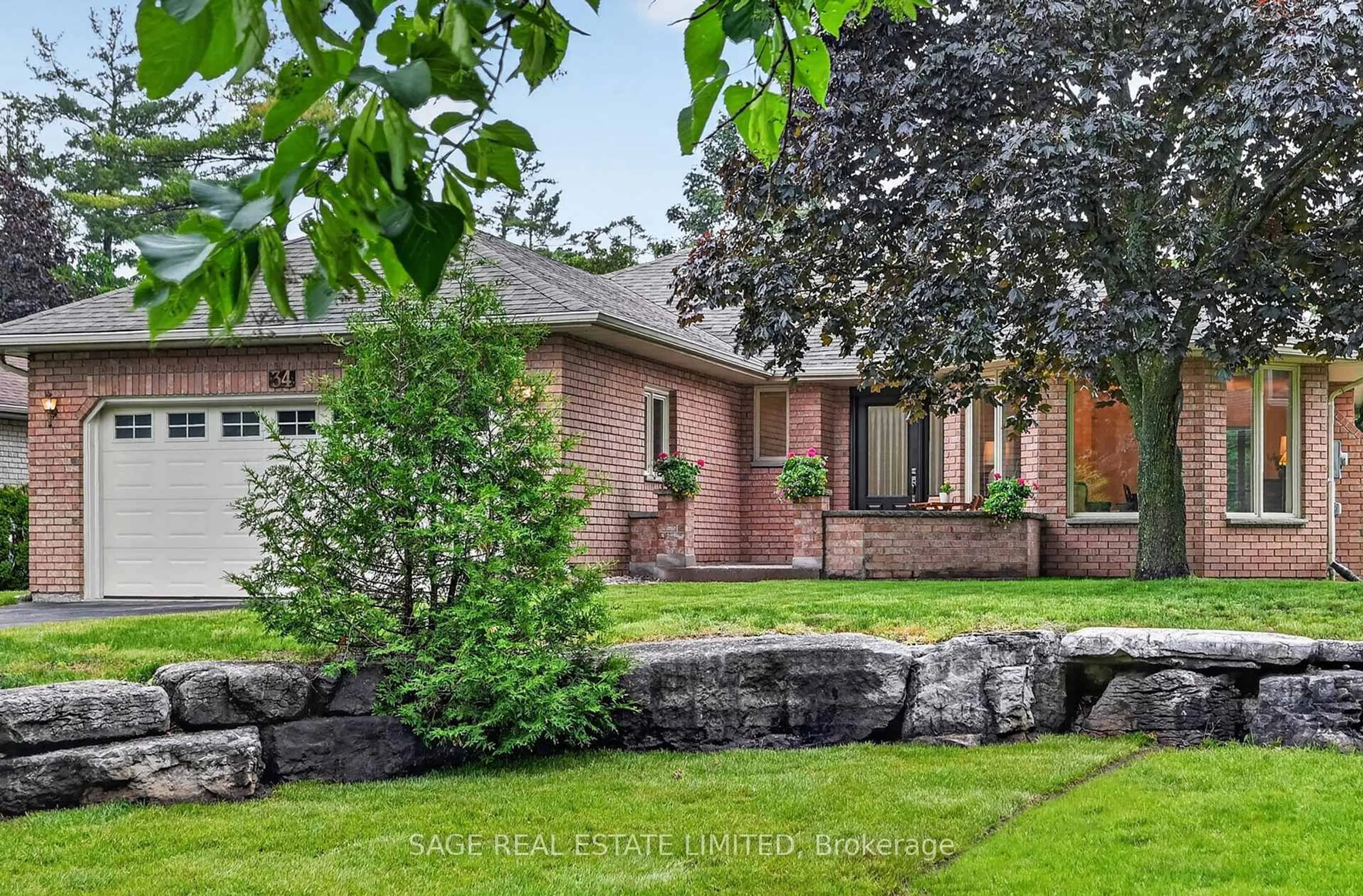 Home with brick exterior material, street for 34 Patricia Pl, Kawartha Lakes Ontario K0M 1A0