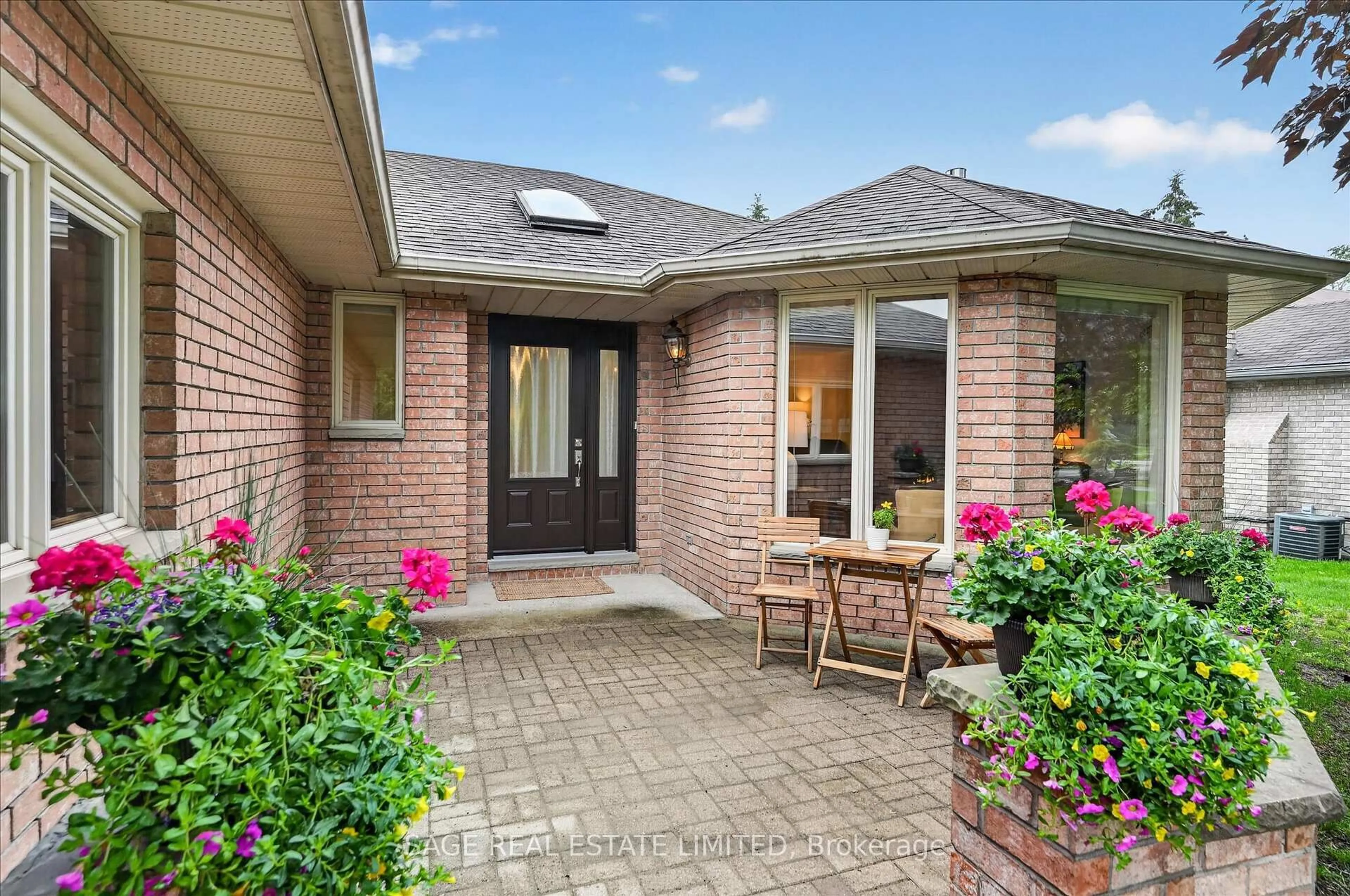 Home with brick exterior material, street for 34 Patricia Pl, Kawartha Lakes Ontario K0M 1A0