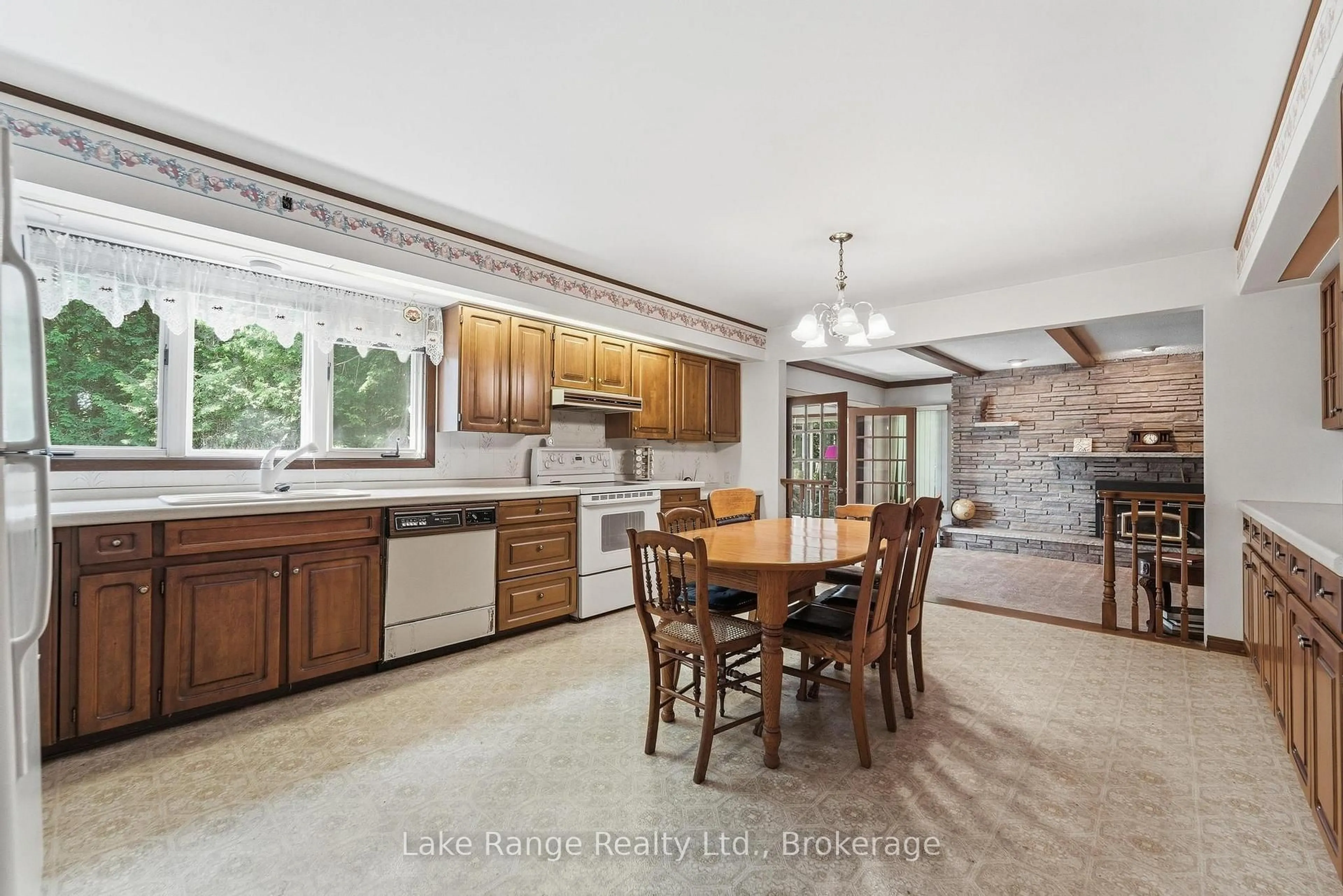 Open concept kitchen, ceramic/tile floor for 86709 Harper Line, Ashfield-Colborne-Wawanosh Ontario N0G 2H0