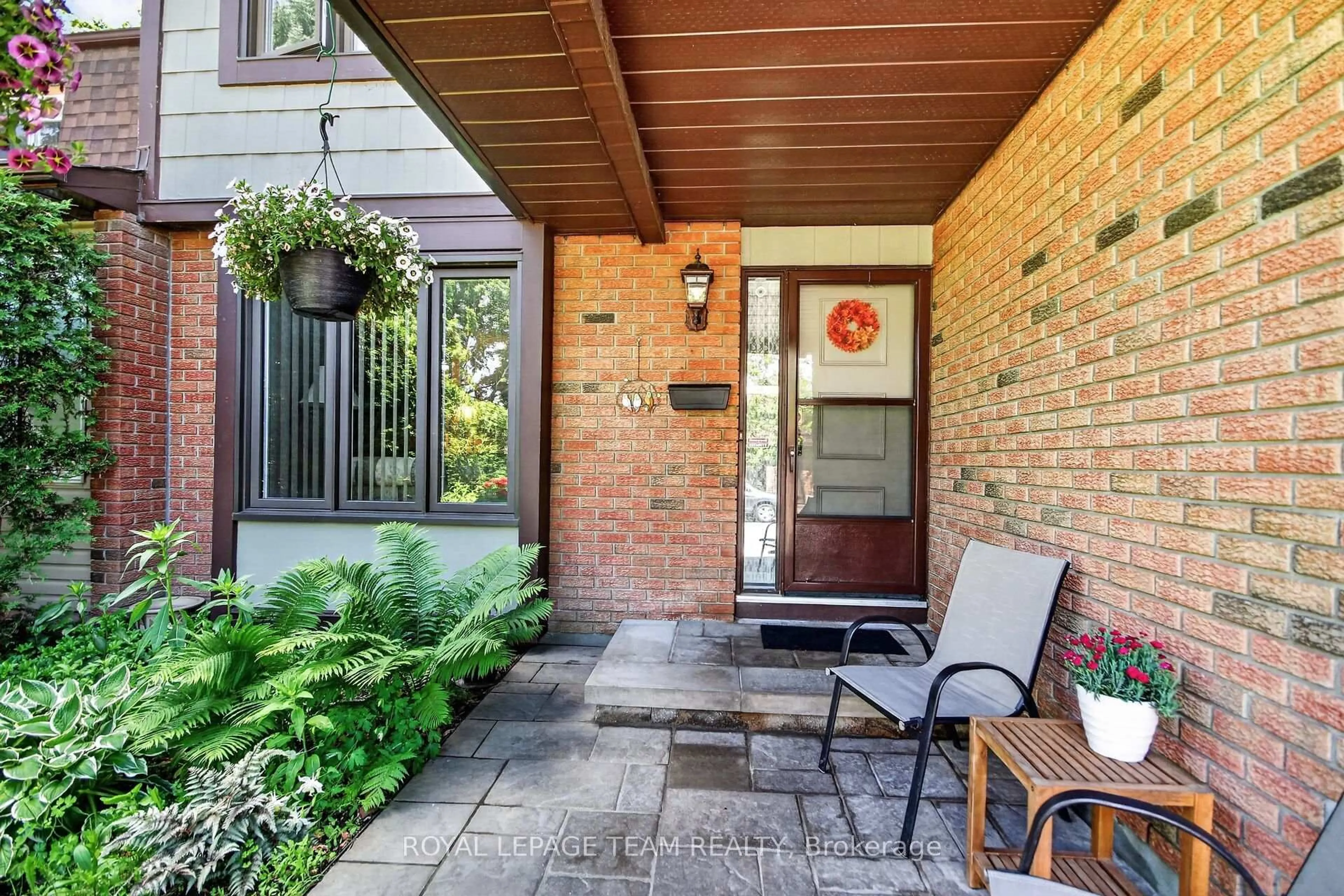 Unknown for 3 Haywood Cres, Kanata Ontario K2L 2J3