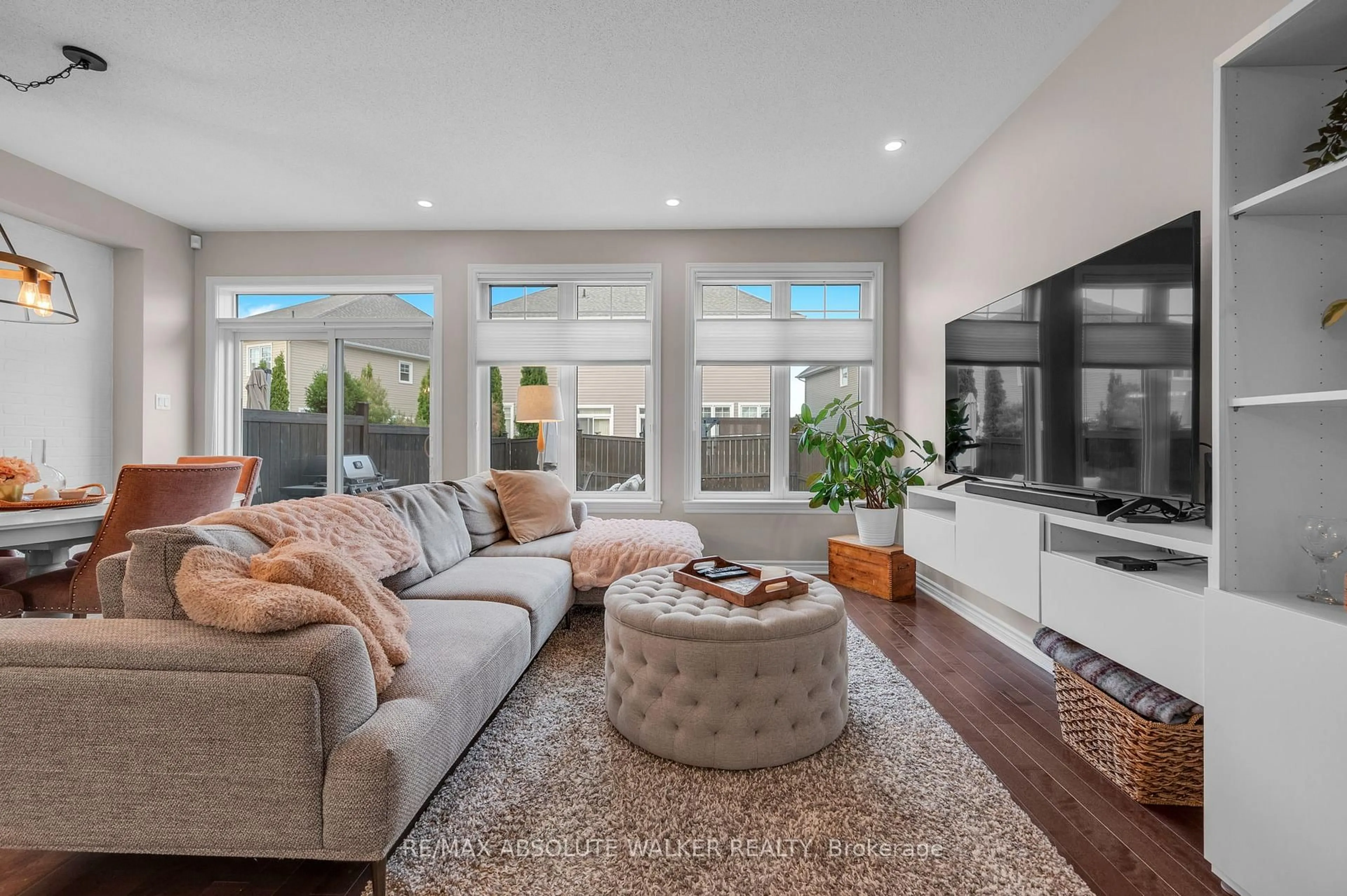 Living room with furniture, unknown for 400 Gerry Lalonde Dr, Ottawa Ontario K4A 0X2