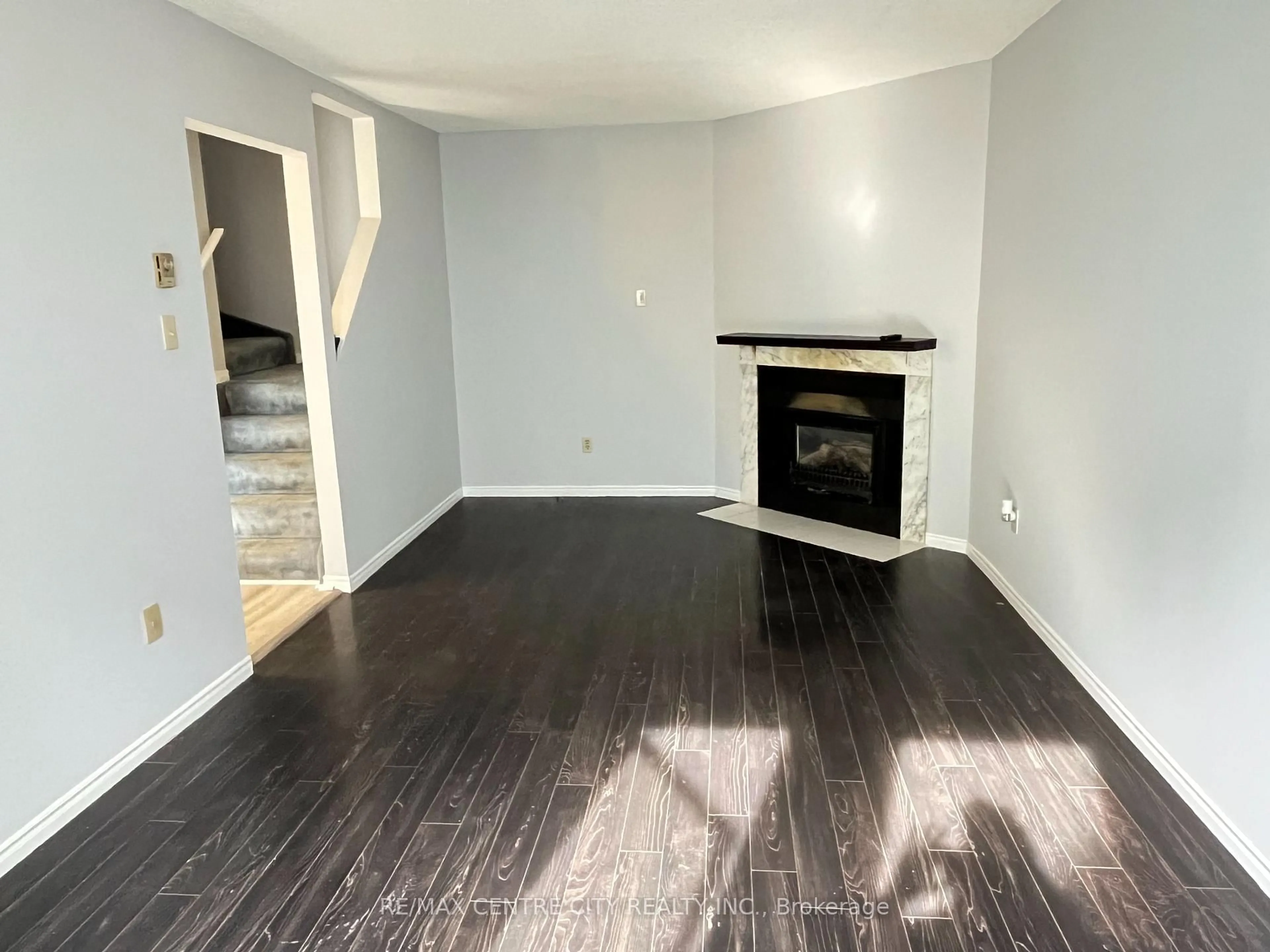 A pic of a room for 3 Brantwood Park Rd #Unit C, Brantford Ontario N3P 1Y3