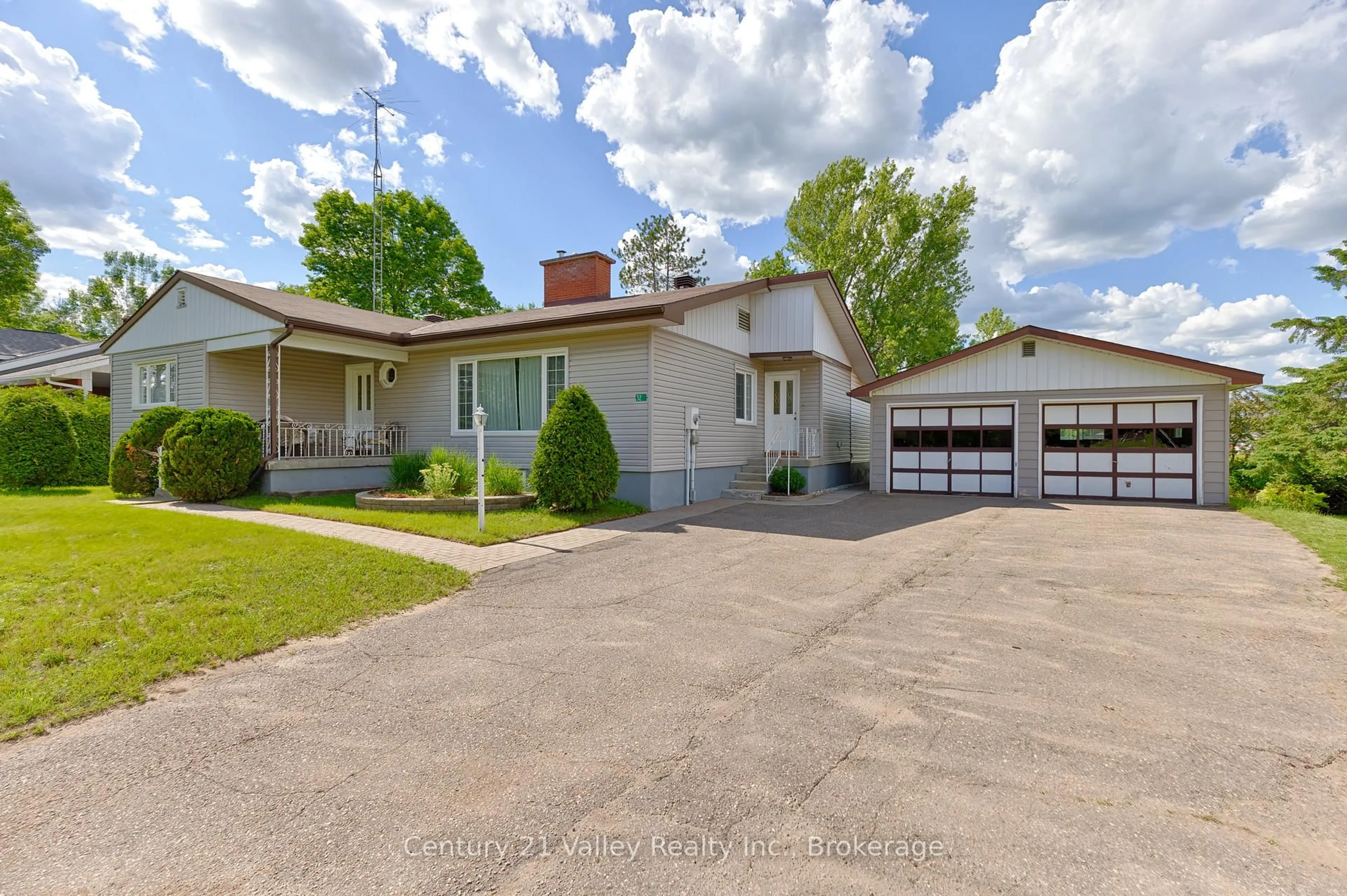 Unknown for 32 Foymount Rd, Eganville Ontario K0J 1T0