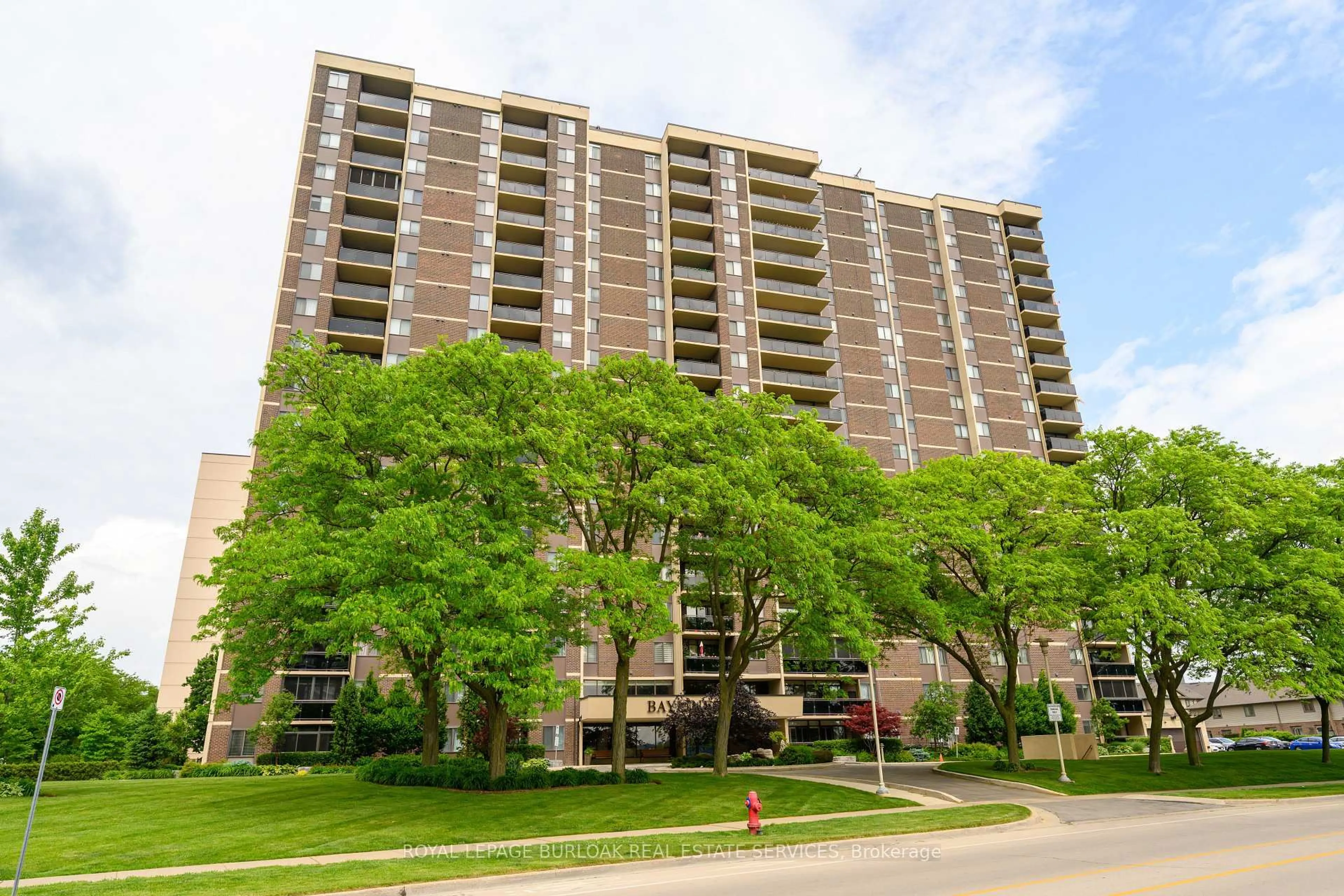Unknown for 301 Frances Ave #802, Hamilton Ontario L8E 3W6