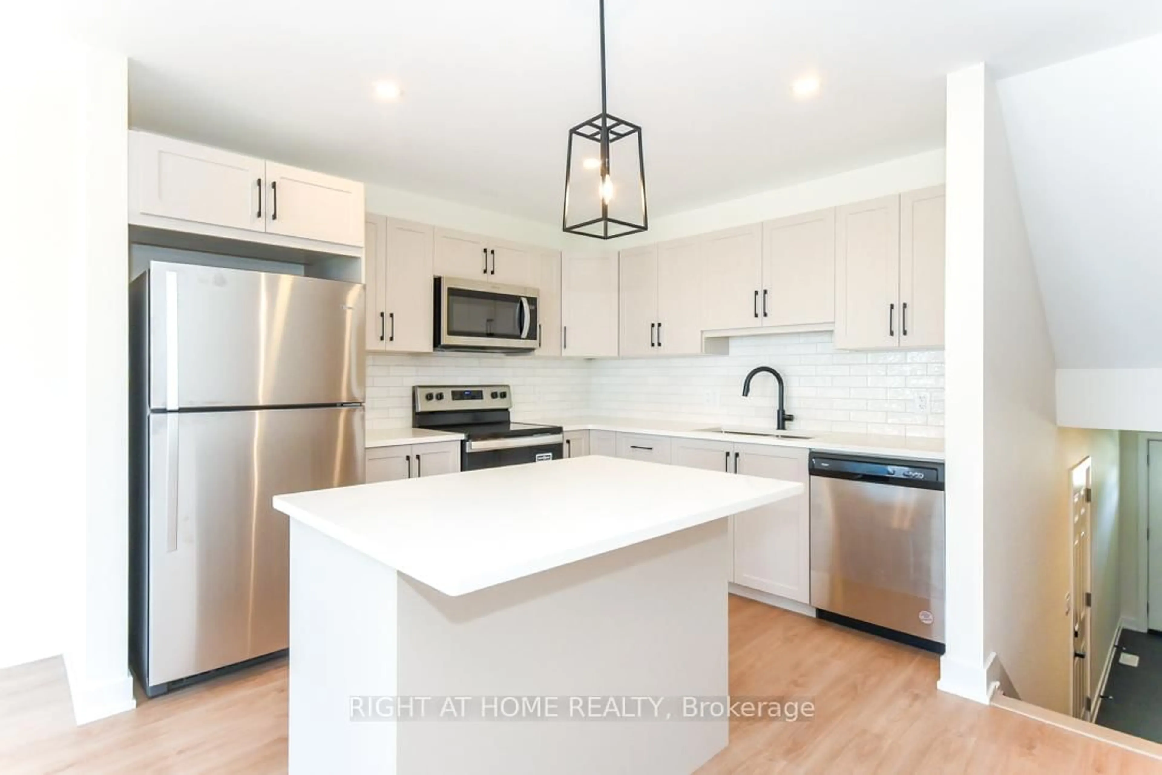 Open concept kitchen, unknown for 75 WHITCOMB Cres, Smiths Falls Ontario K7A 0C1