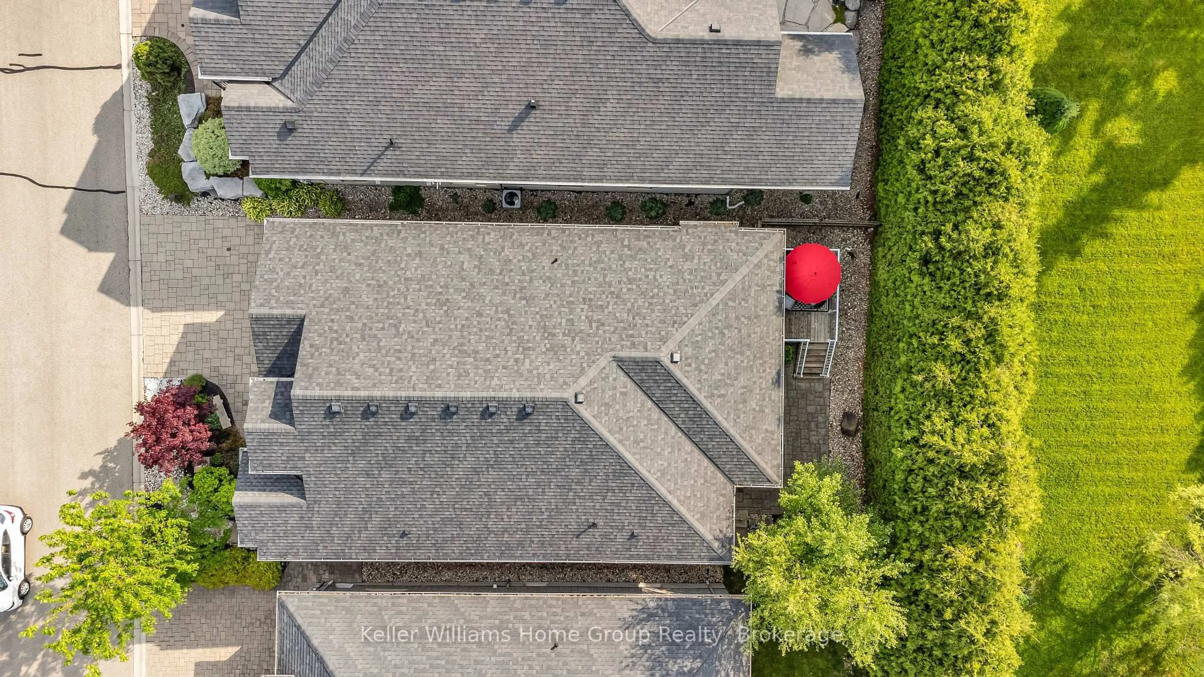 A pic from outside/outdoor area/front of a property/back of a property/a pic from drone, street for 15 Valley Rd #6, Guelph Ontario N1L 0H3