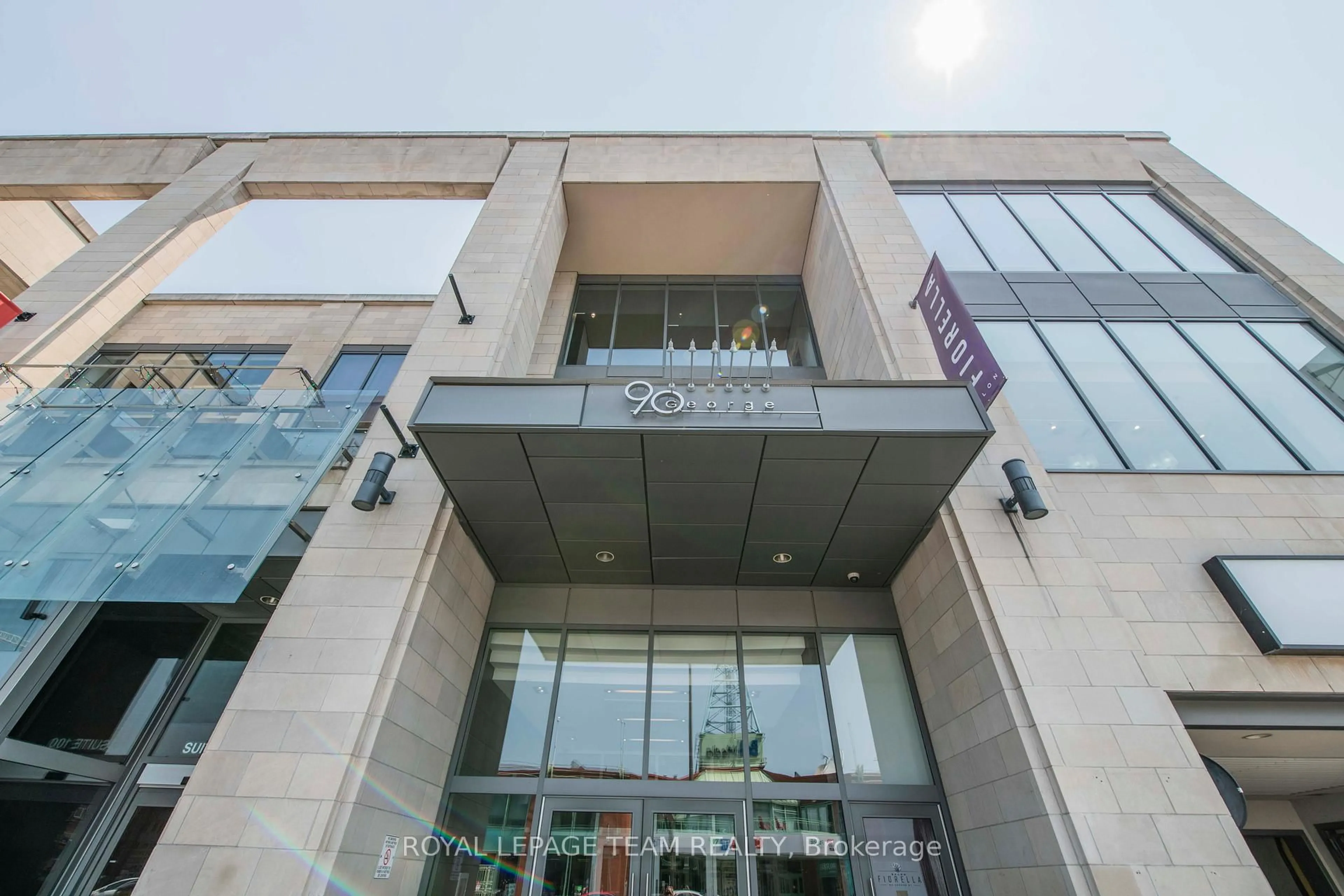 Indoor foyer for 90 George St #1307, Ottawa Ontario K1N 0A8