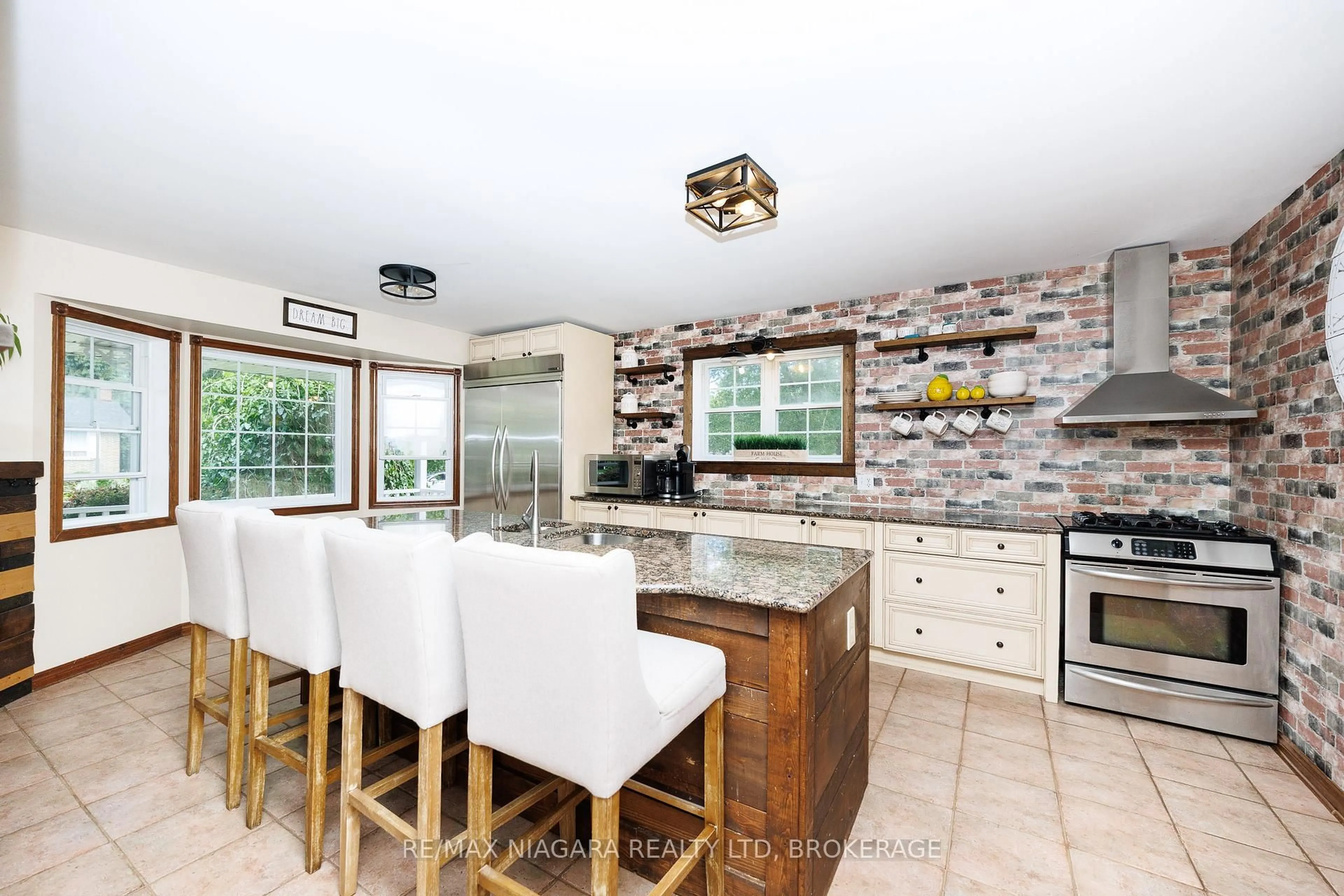 Unknown for 664 Lakeview Rd, Fort Erie Ontario L2A 4X1