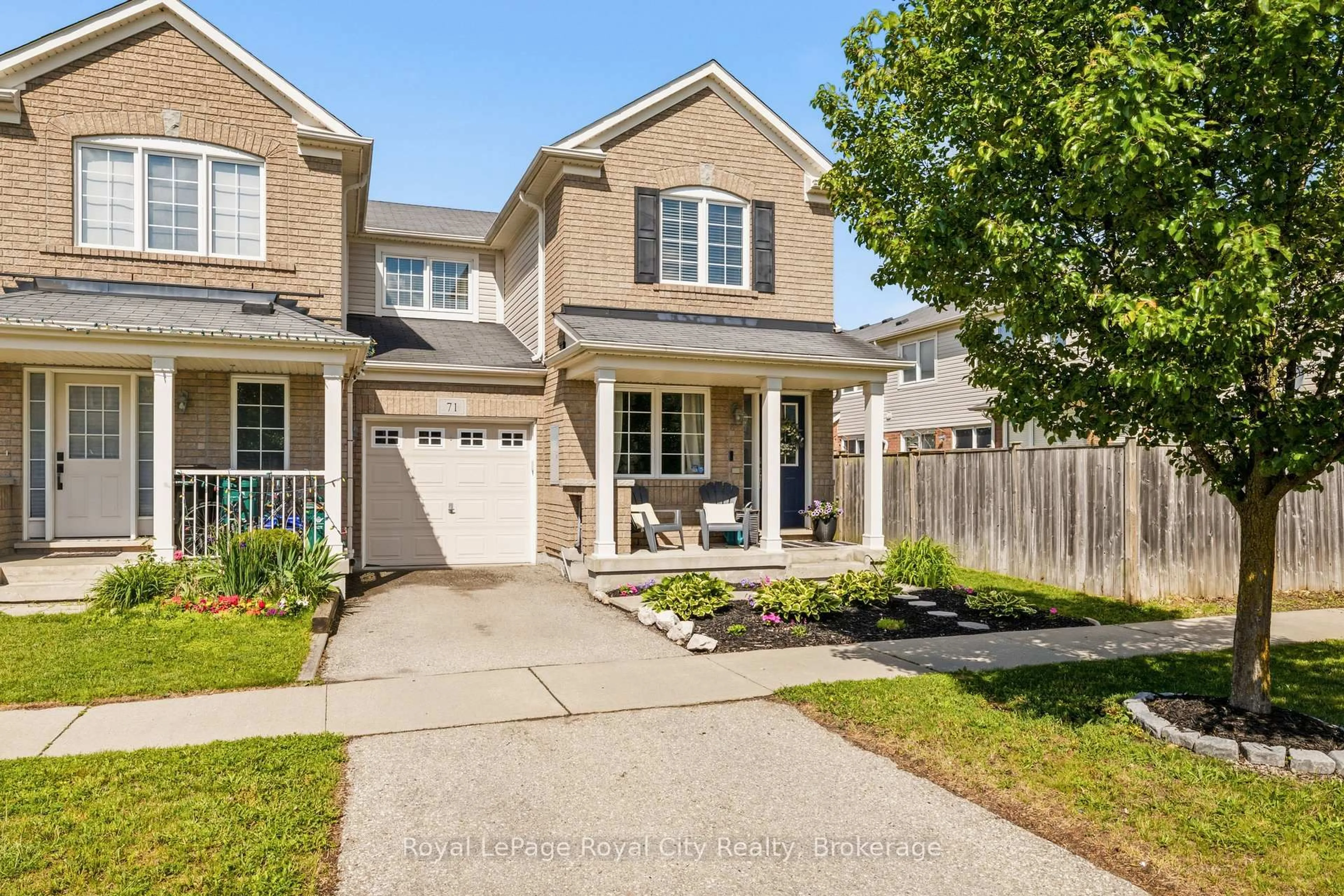 Home with brick exterior material, street for 71 Michigan Ave, Cambridge Ontario N3C 0C8