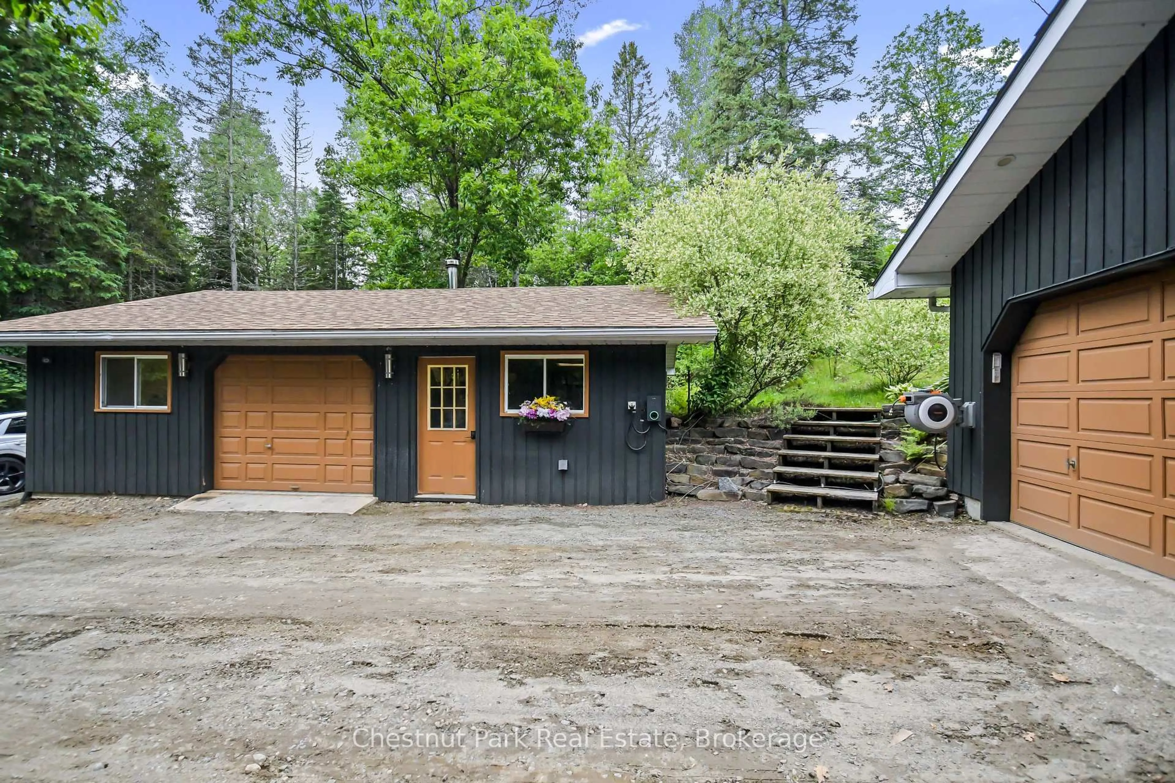 Unknown for 802 Williamsport Rd, Huntsville Ontario P1H 2J4