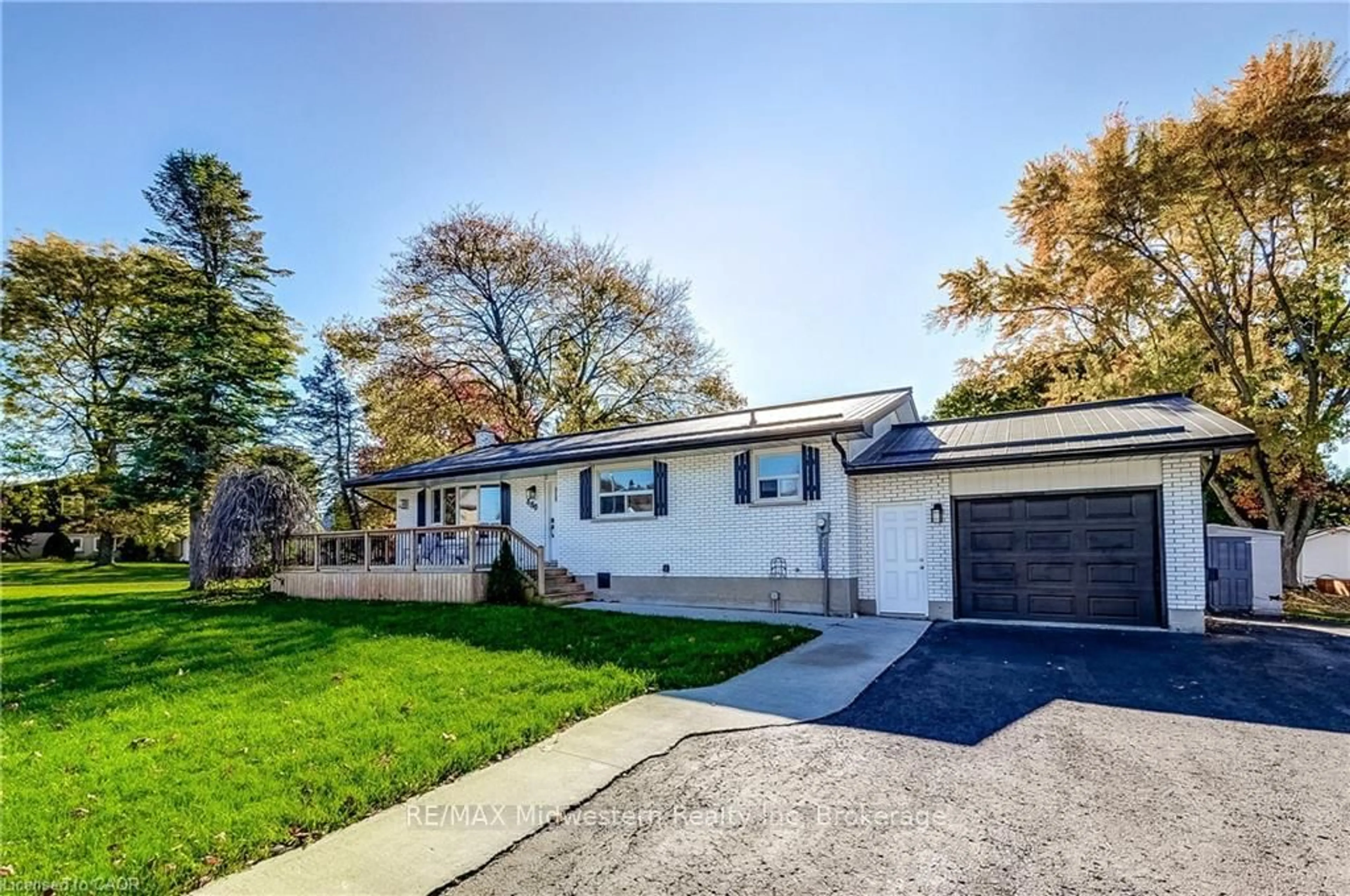 Home with vinyl exterior material, street for 480 Cavan St, Minto Ontario N0G 2P0