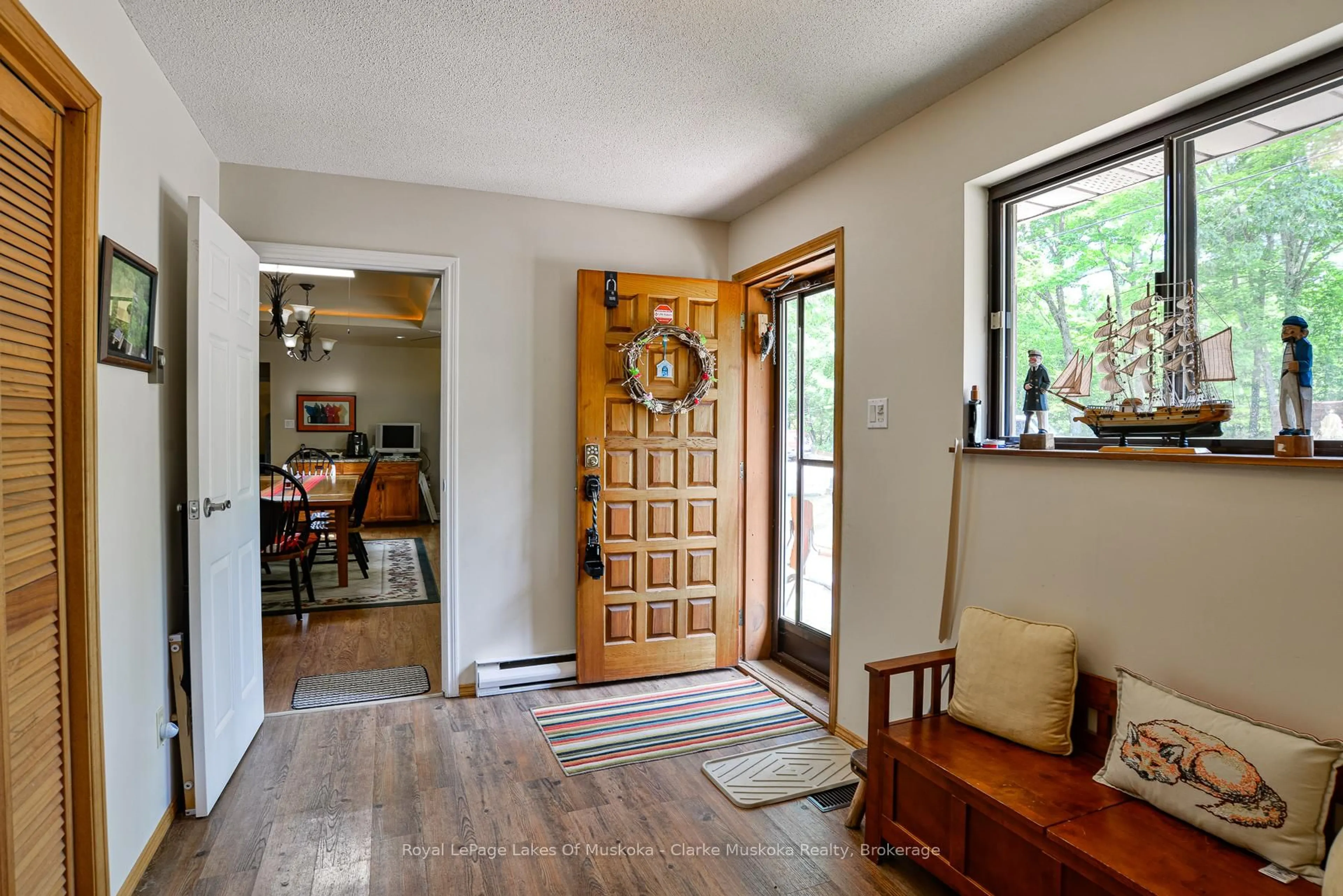 Indoor entryway for 108 Six Mile Channel Rd, Georgian Bay Ontario L0K 1E0