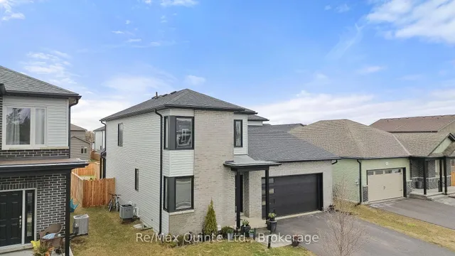 40 Allen St, Prince Edward County 2