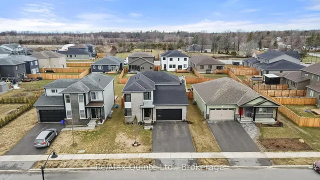 40 Allen St, Prince Edward County 5
