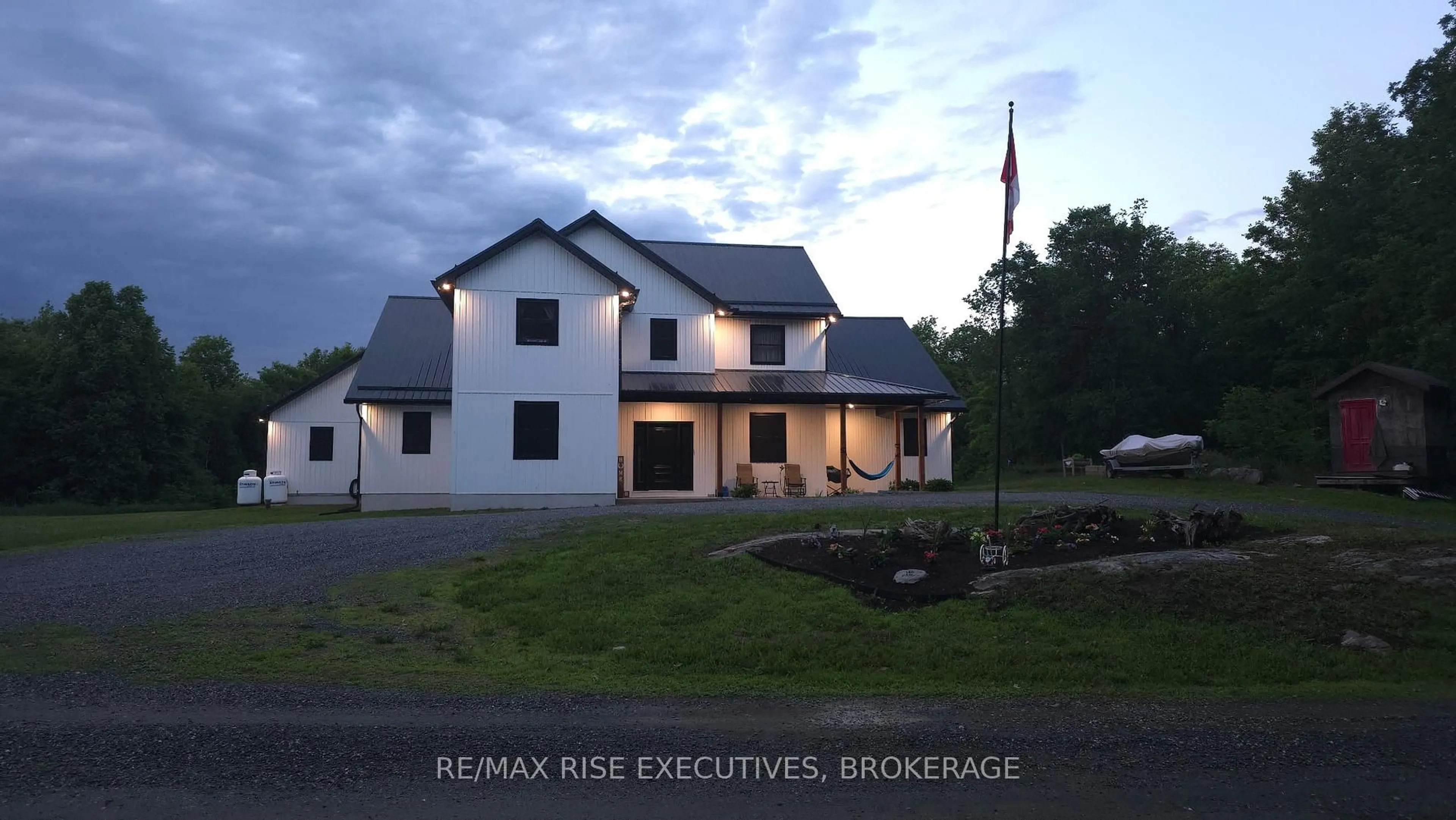 Home with vinyl exterior material, unknown for 1580B Wagerville Rd, Parham Ontario K0H 2K0