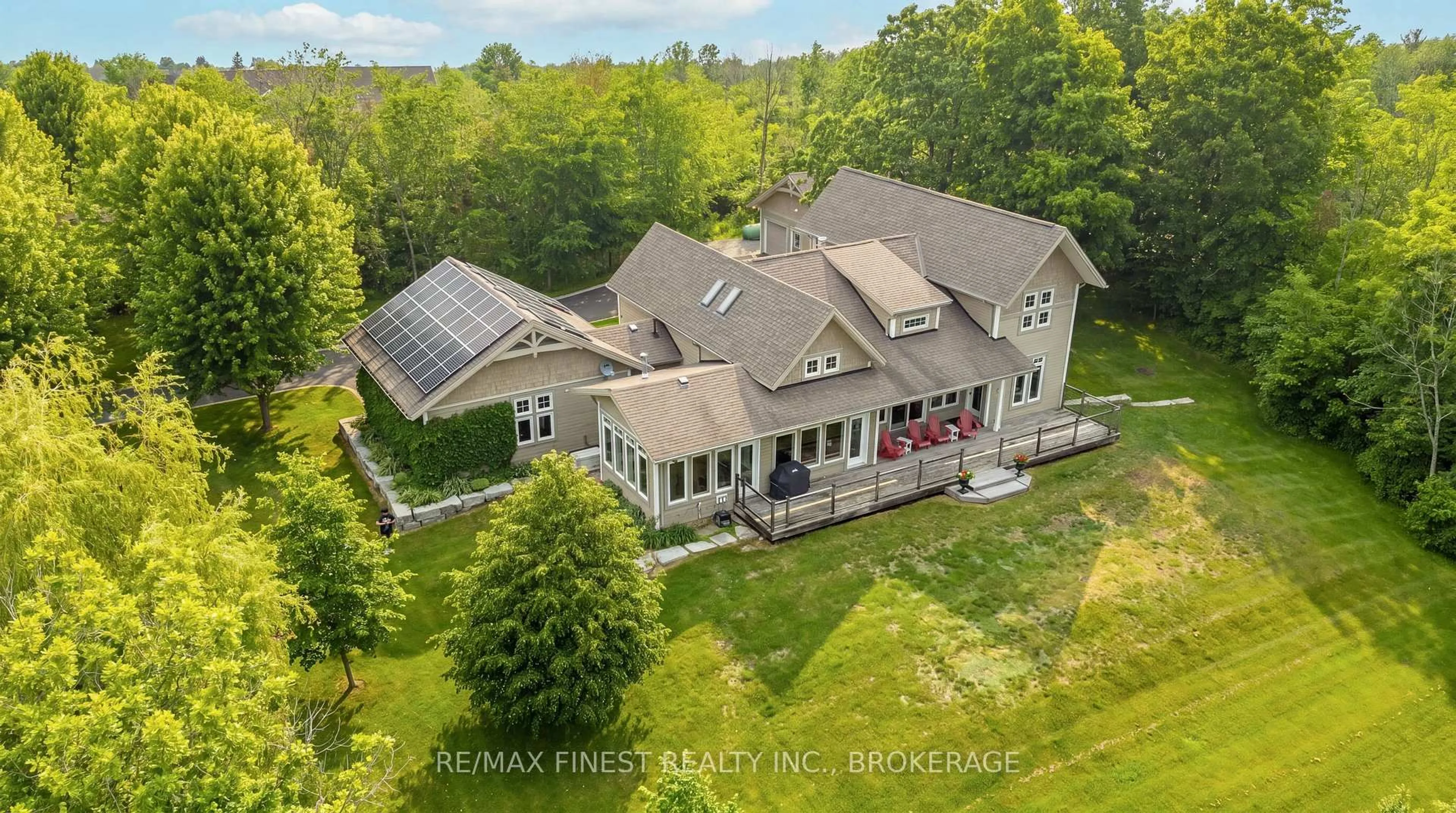 A pic from outside/outdoor area/front of a property/back of a property/a pic from drone, building for 503 Deerview Dr, Kingston Ontario K7L 4V3
