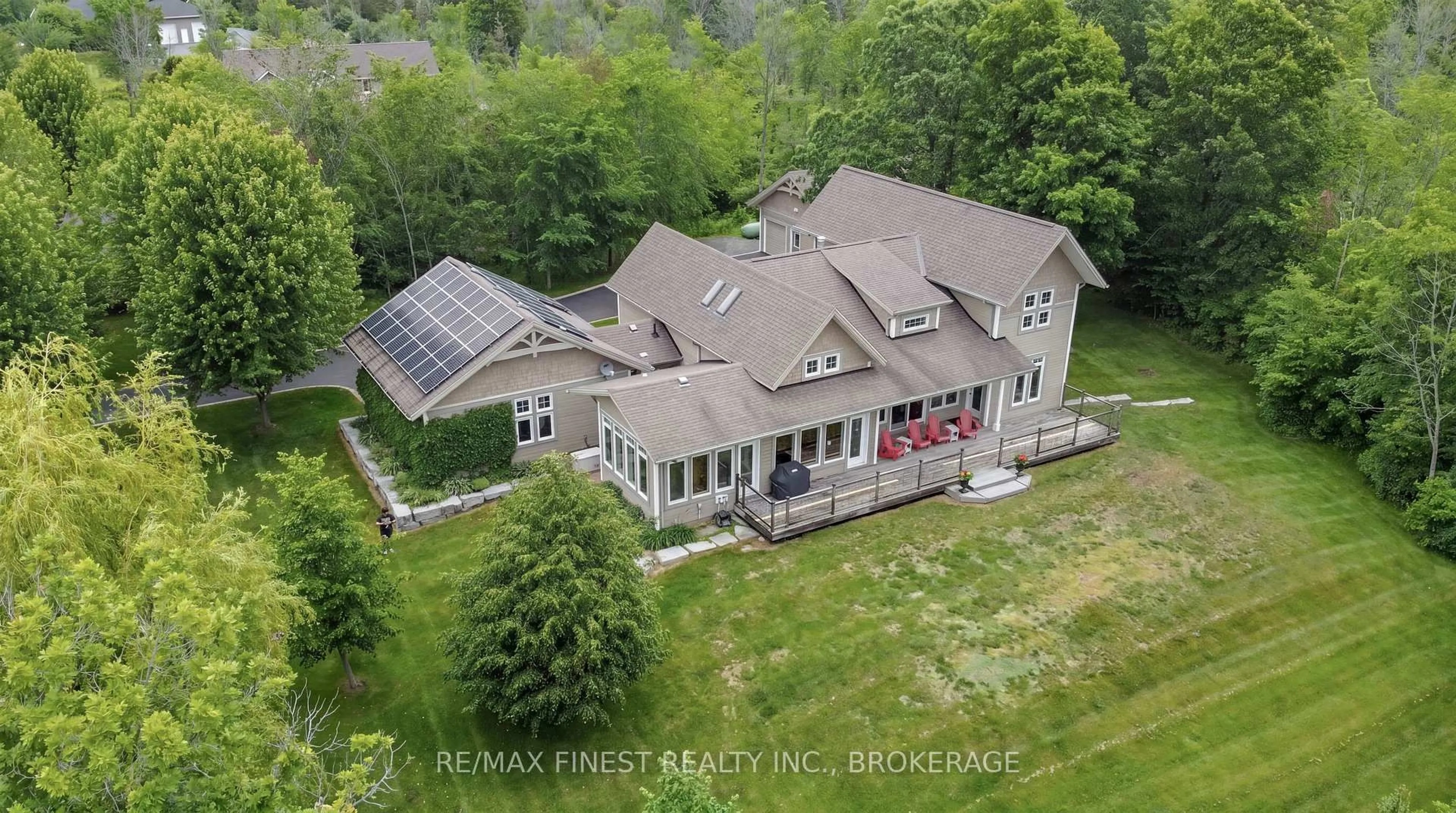 A pic from outside/outdoor area/front of a property/back of a property/a pic from drone, building for 503 Deerview Dr, Kingston Ontario K7L 4V3
