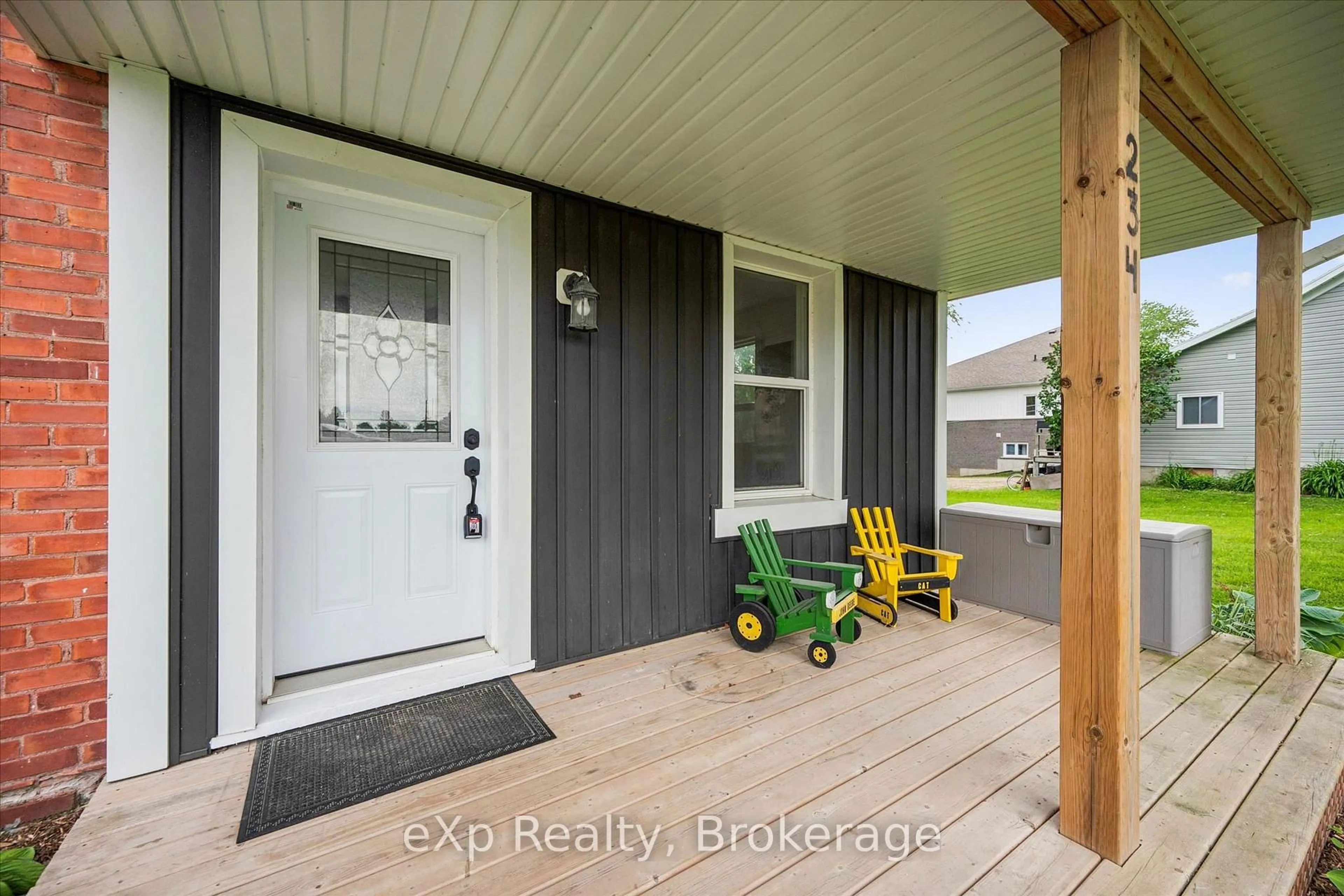 Indoor entryway for 234 Elora Street South St, Minto Ontario N0G 1Z0