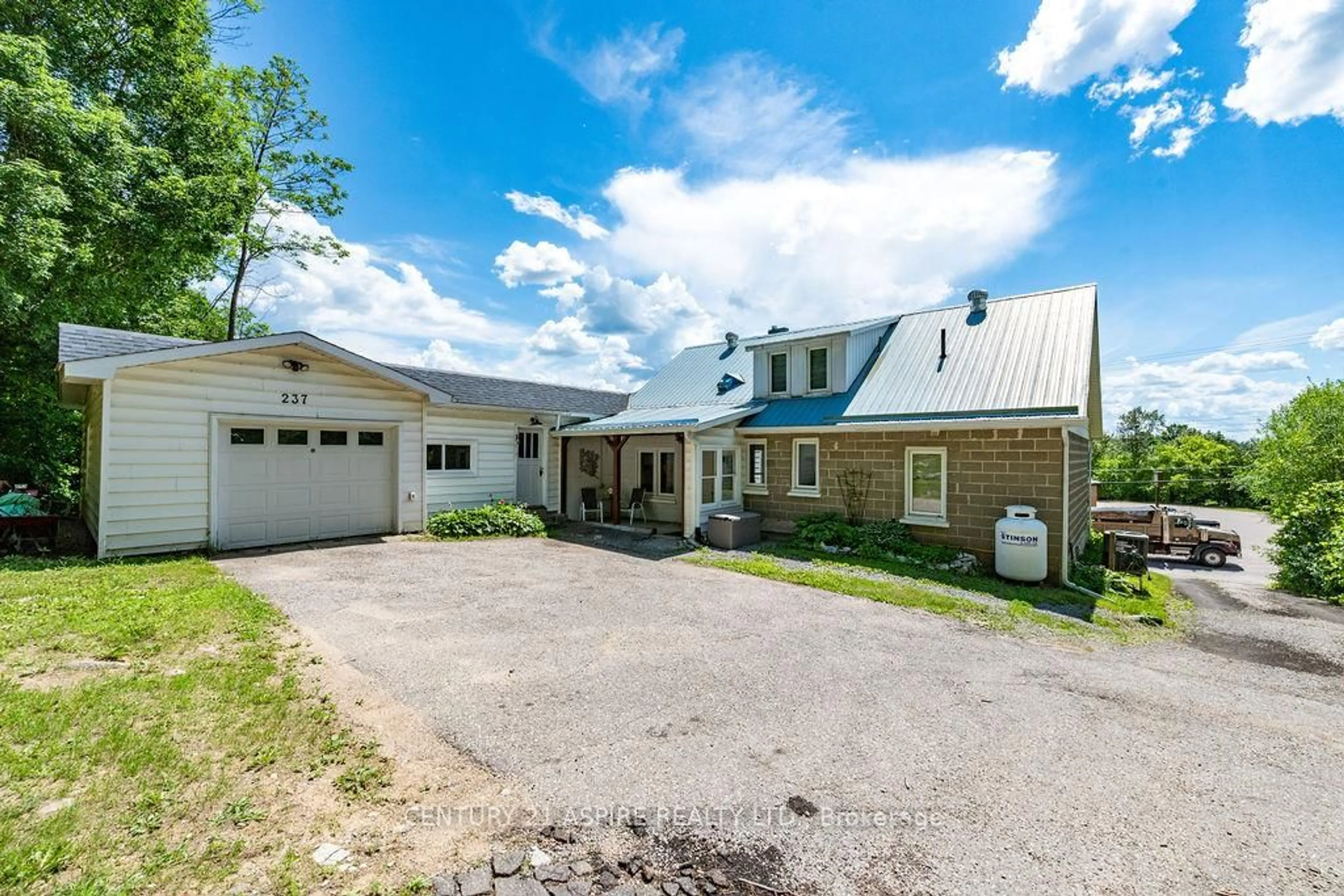 A pic from outside/outdoor area/front of a property/back of a property/a pic from drone, building for 237 Bonnechere St, Eganville Ontario K0J 1T0