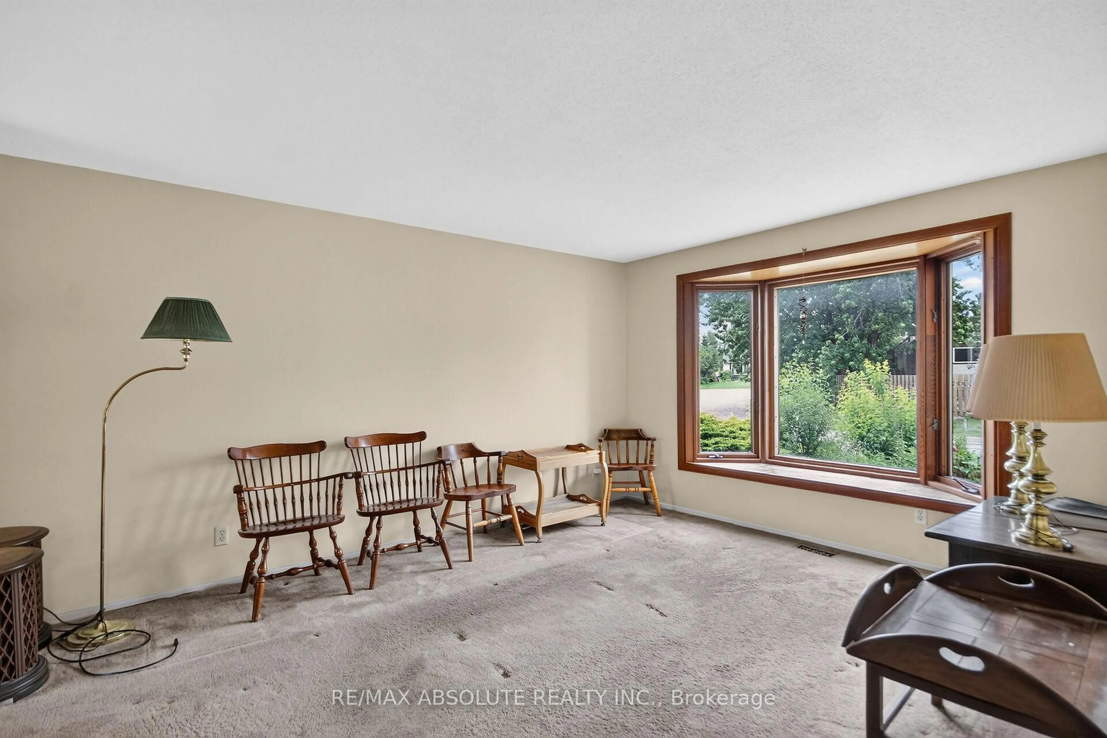 A pic of a room for 32 Sage Cres, Barrhaven Ontario K2J 1T4