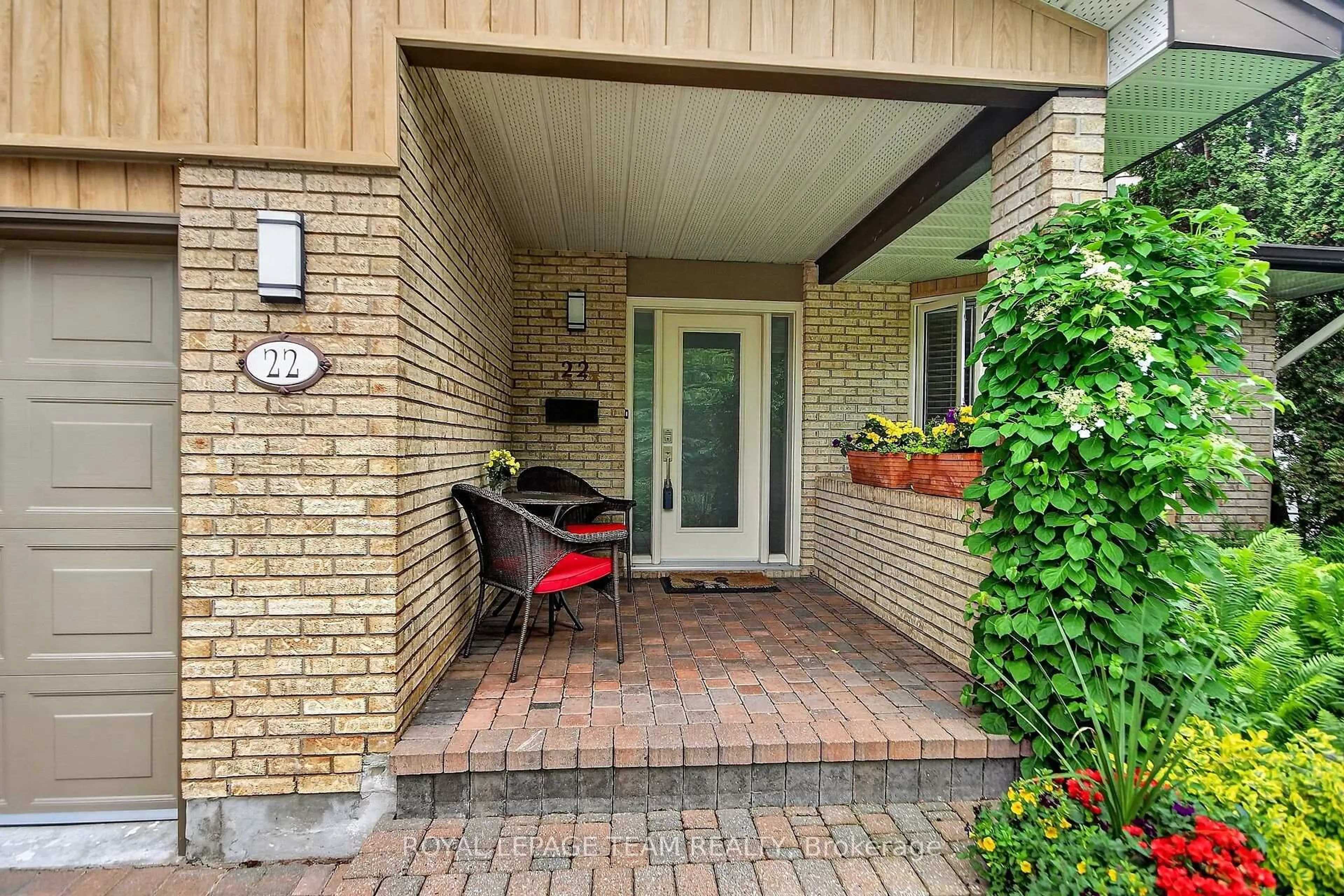 Patio, street for 22 Lynhurst Ave, Ottawa Ontario K1V 9W7