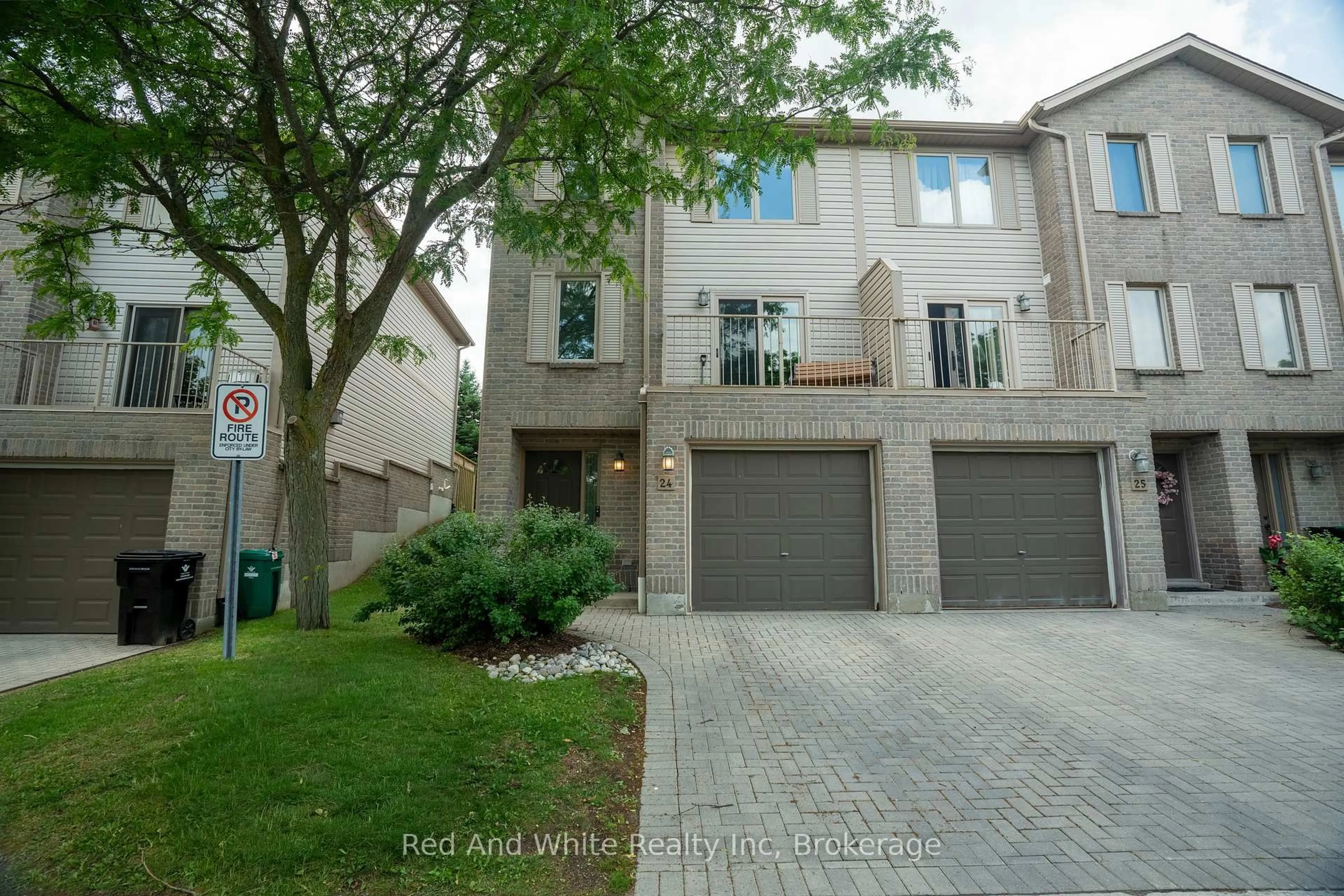 A pic from outside/outdoor area/front of a property/back of a property/a pic from drone, street for 230 Blackhorne Dr #24, Kitchener Ontario N2E 1Z4
