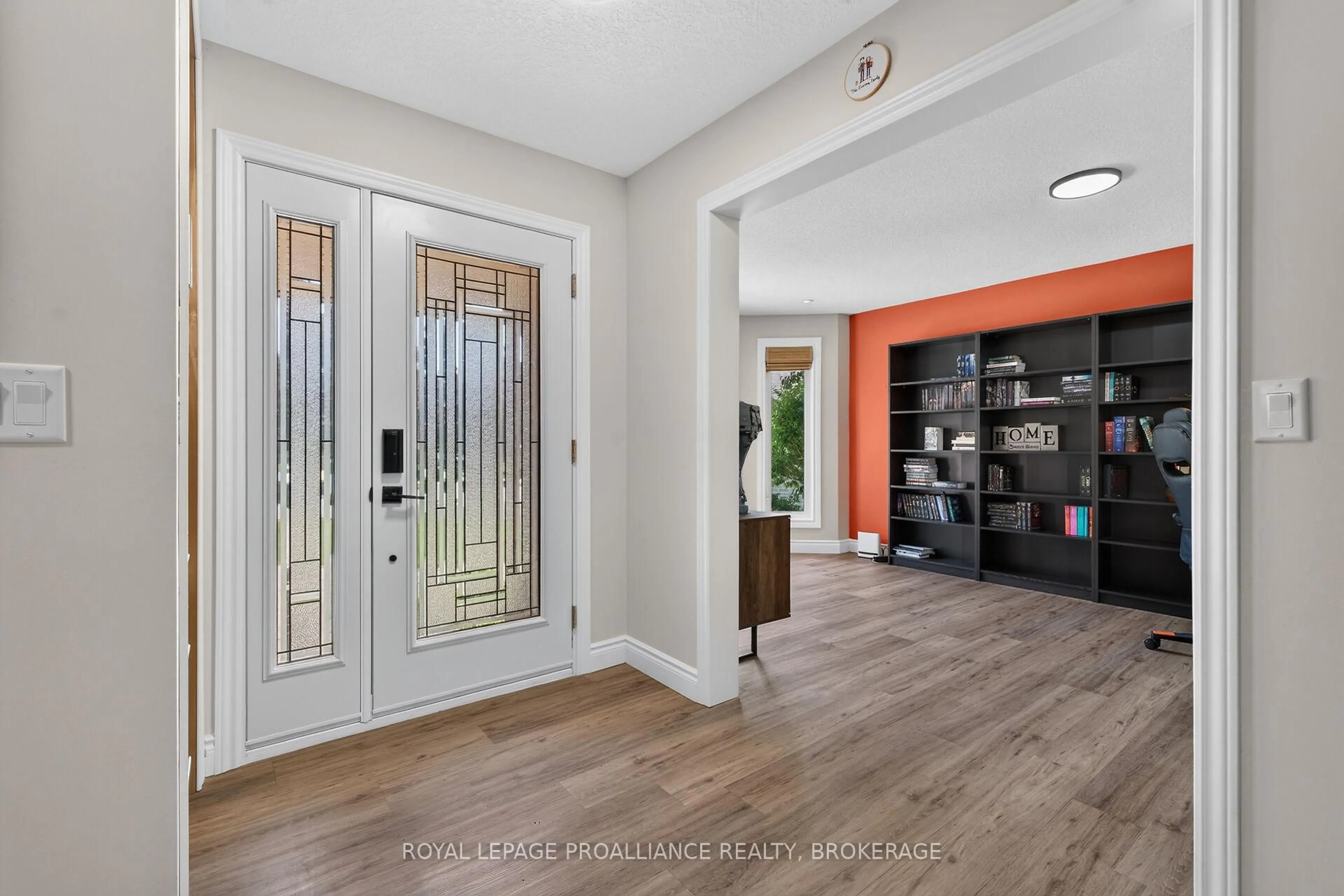 Indoor entryway for 881 Irving Crt, Kingston Ontario K7P 2R6