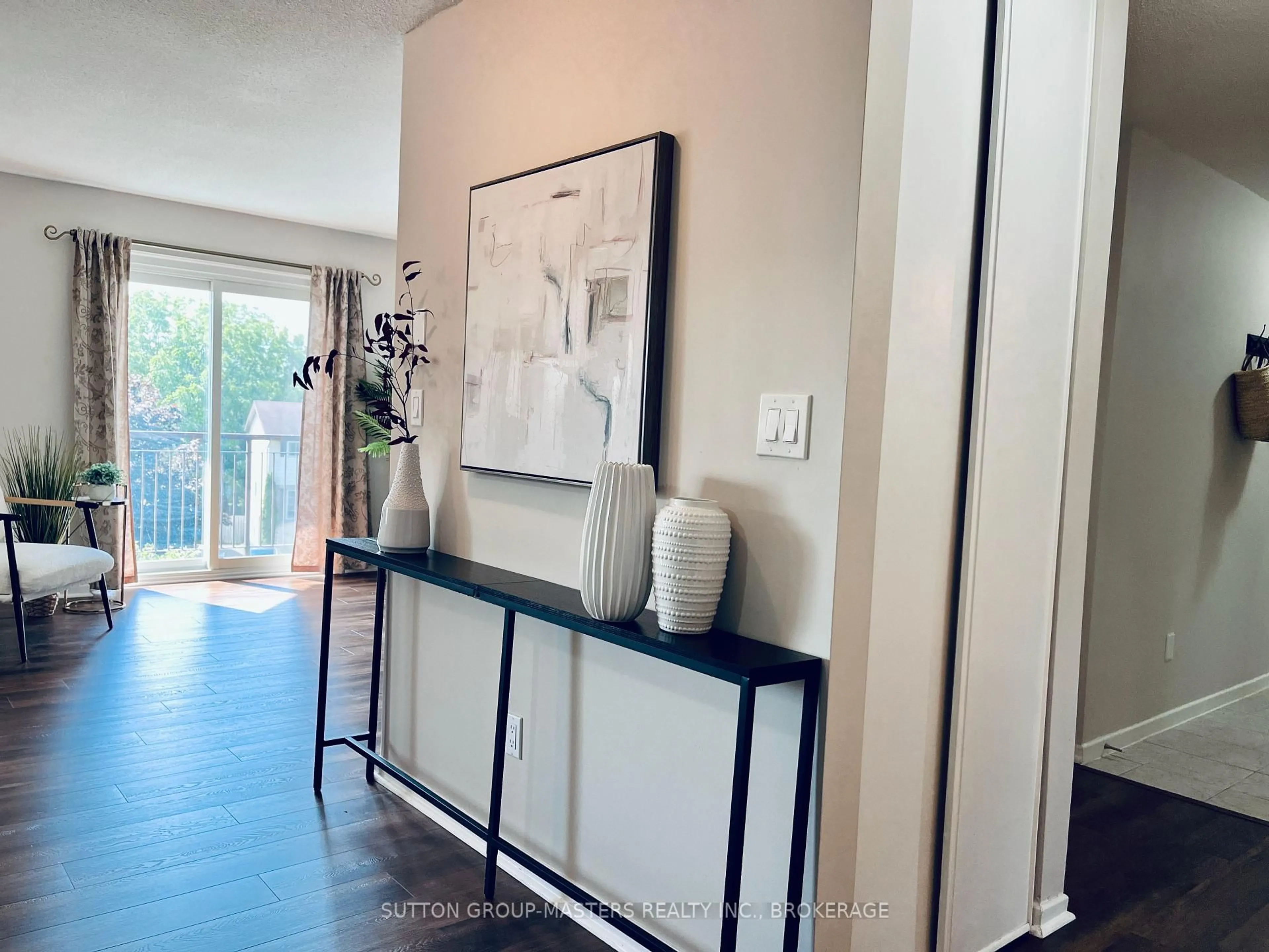 Indoor entryway for 266 Guthrie Dr #301, Kingston Ontario K7K 6K8