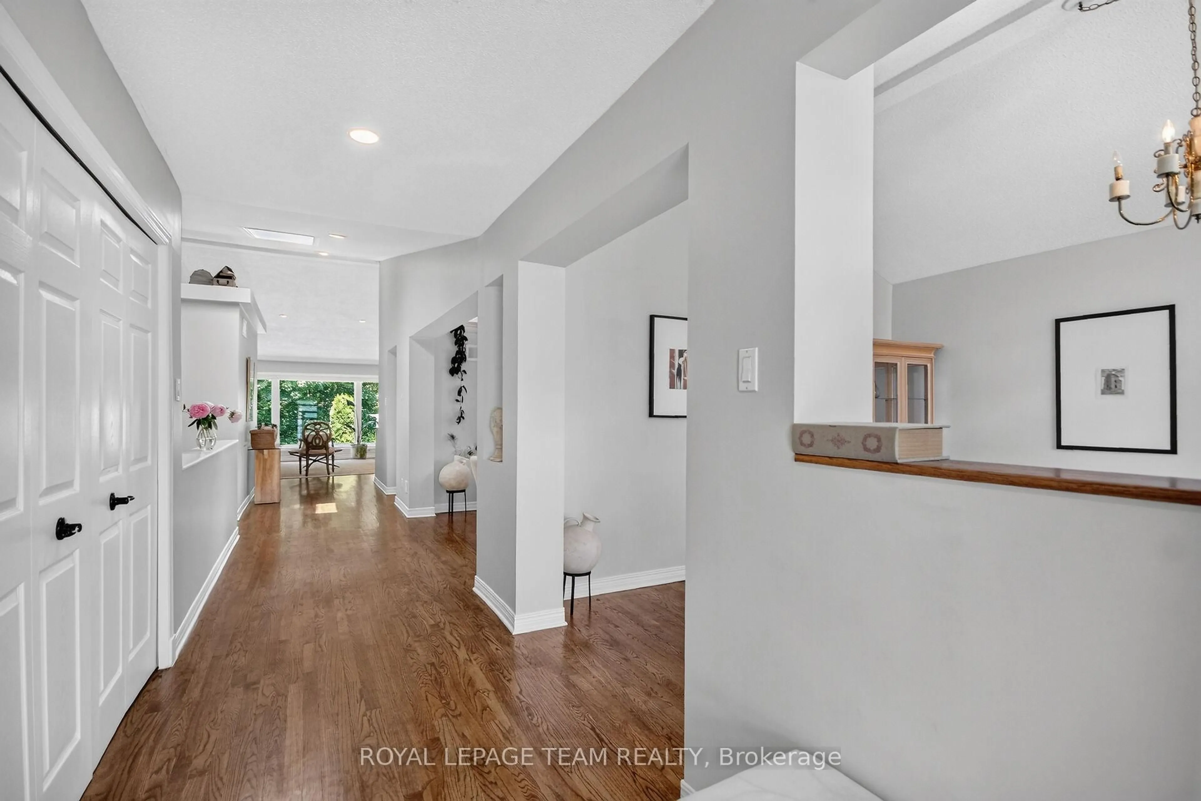 Indoor foyer for 58 Forest Gate Way, Ottawa Ontario K2G 6P4