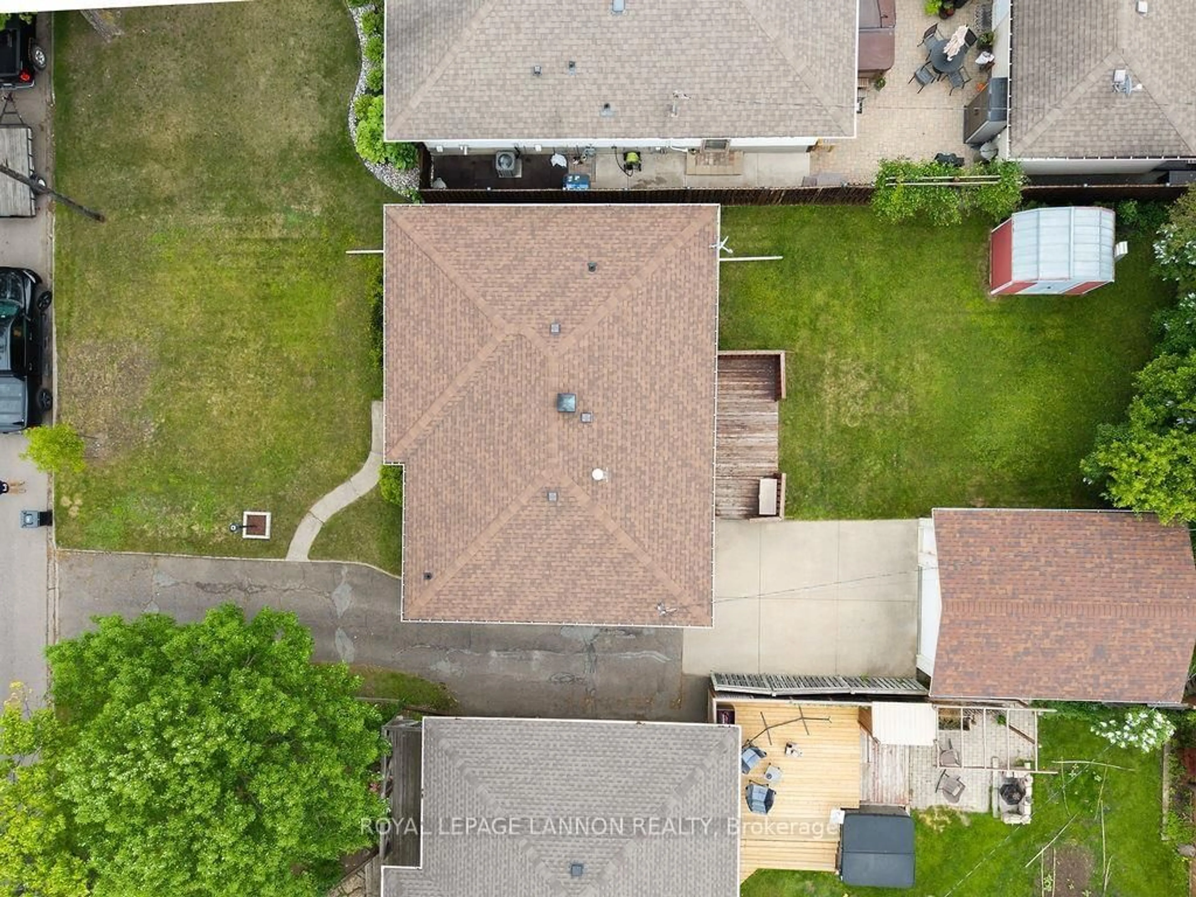 A pic from outside/outdoor area/front of a property/back of a property/a pic from drone, street for 436 Amethyst Cres, Thunder Bay Ontario P7C 1T4