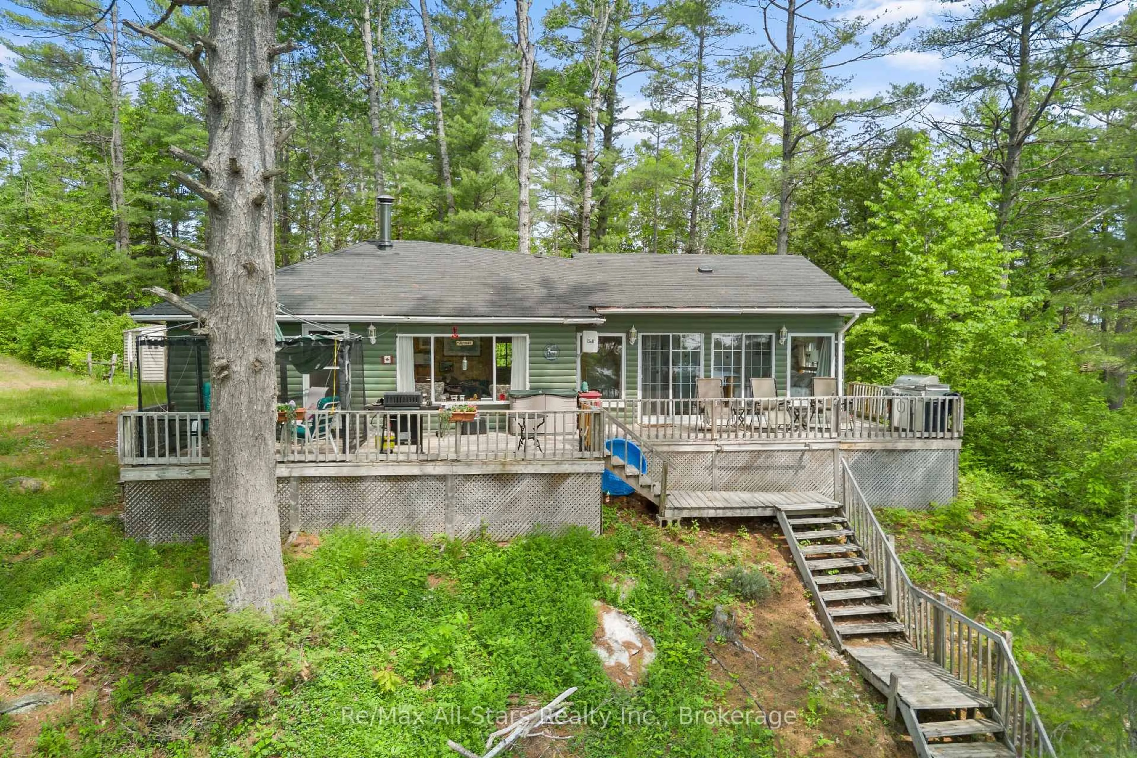 Patio, water/lake/river/ocean view for 95 West Clear Bay Pt, Trent Lakes Ontario K0M 2A0