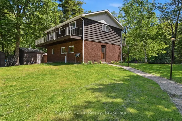 1074 Holiday Park Dr, Bracebridge 5