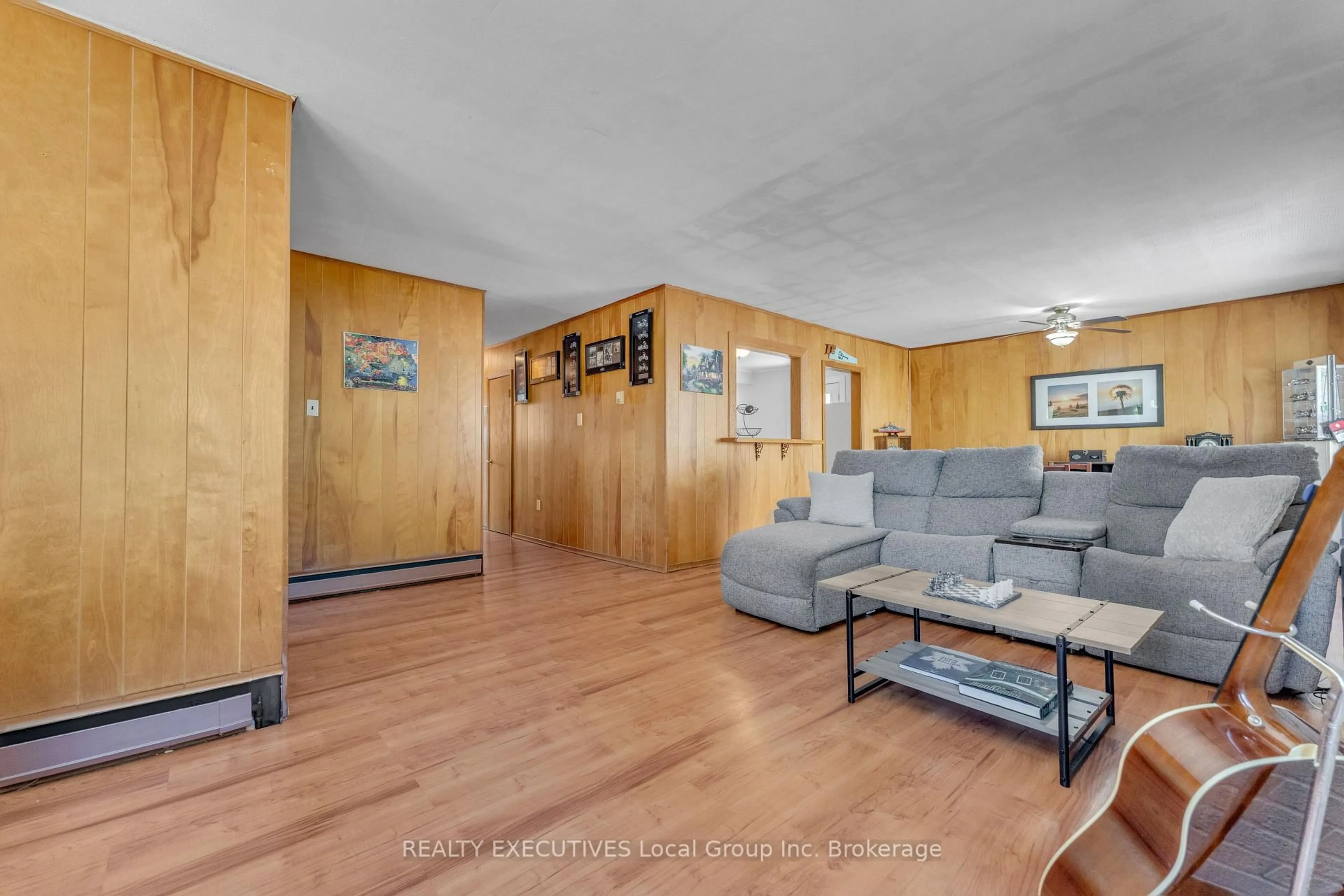 Living room with furniture, unknown for 917 Lakeshore Dr, North Bay Ontario P1A 2H1