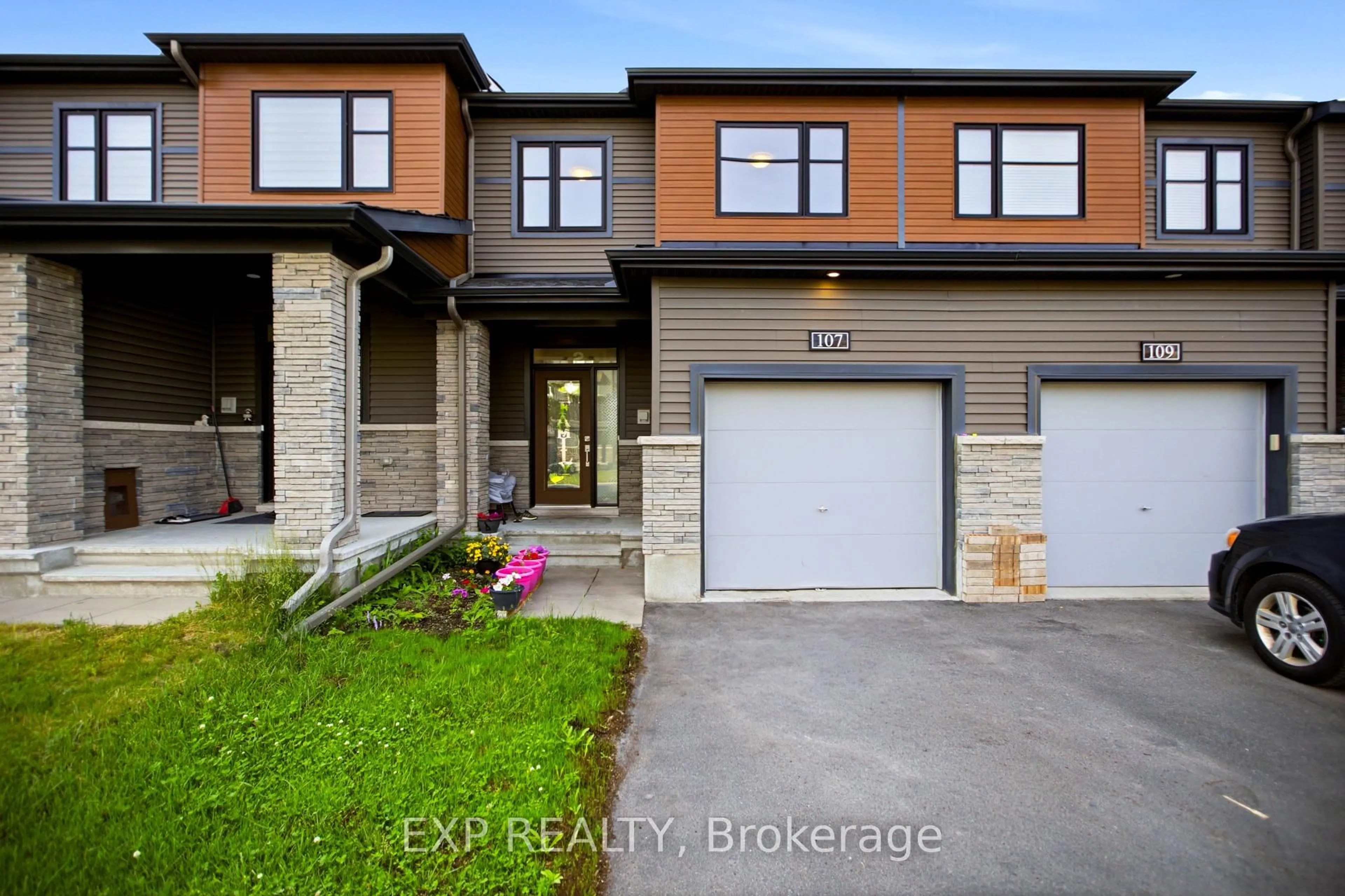 Home with brick exterior material, street for 107 Teelin Circ, Ottawa Ontario K2J 6T8