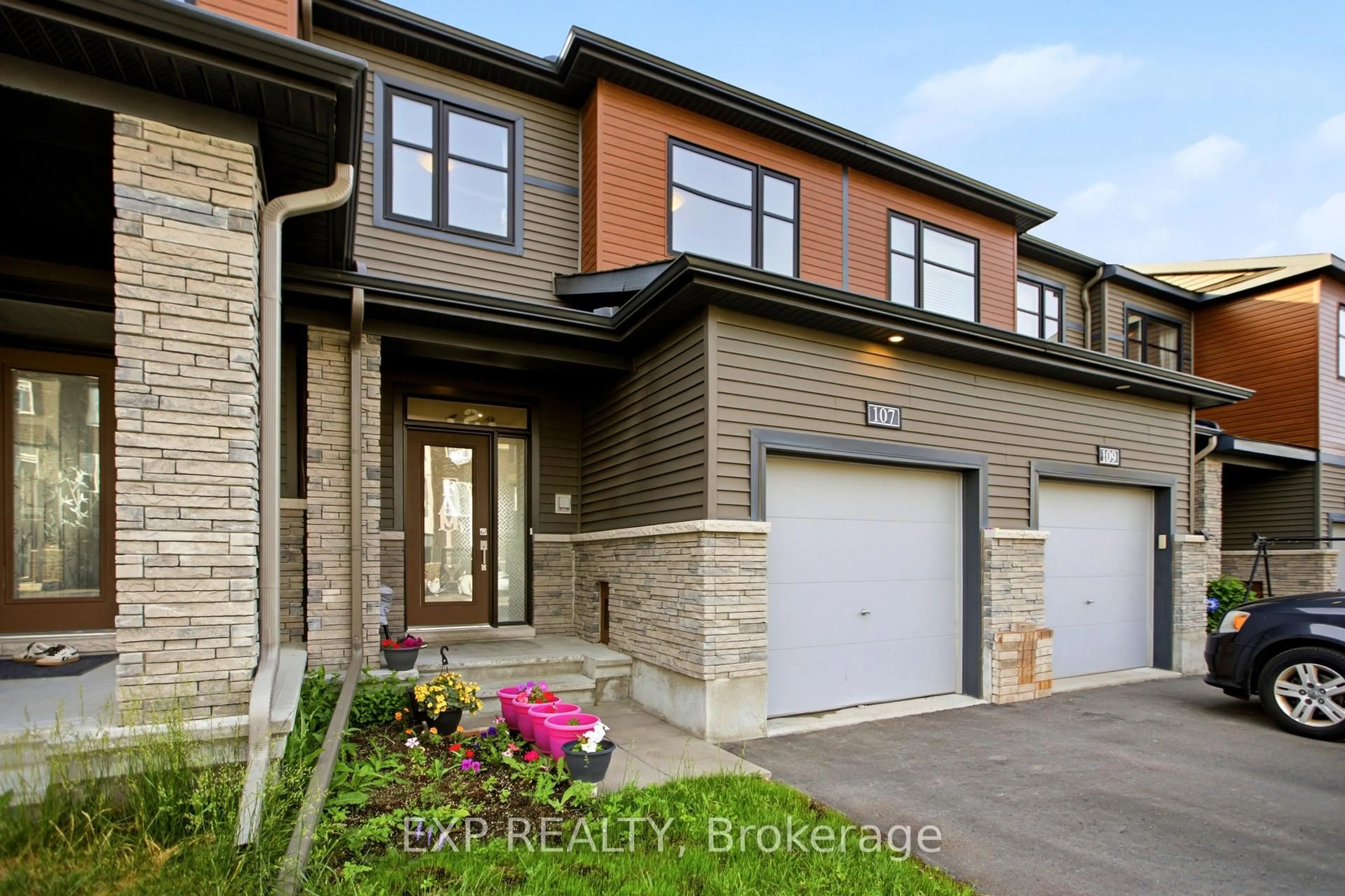 Home with brick exterior material, street for 107 Teelin Circ, Ottawa Ontario K2J 6T8