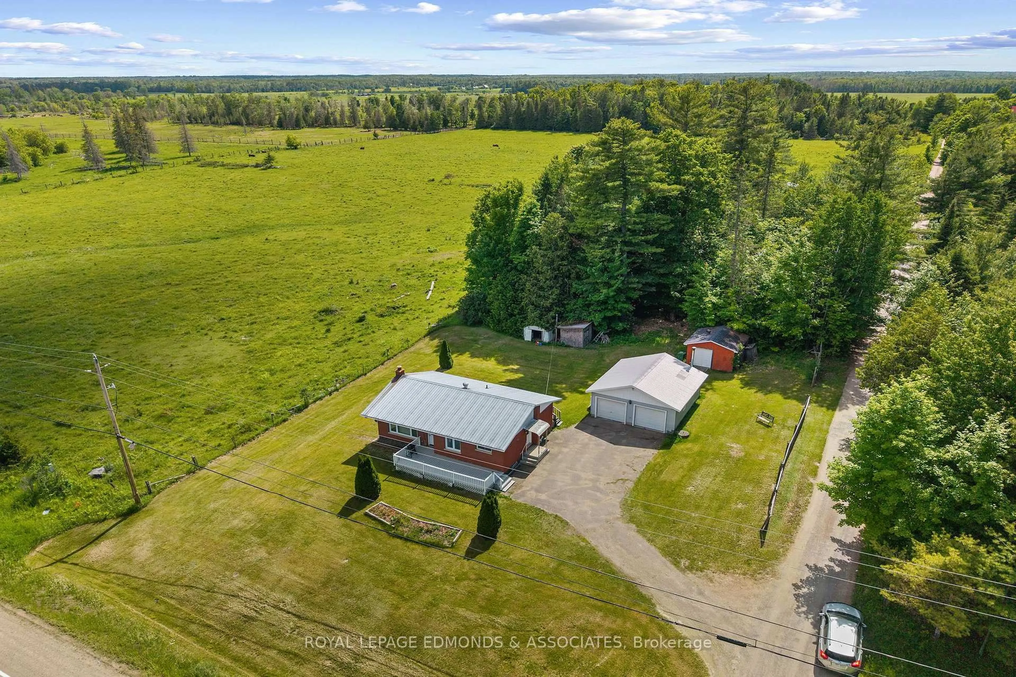 A pic from outside/outdoor area/front of a property/back of a property/a pic from drone, unknown for 39325A Highway 41, Pembroke Ontario K8A 6W4
