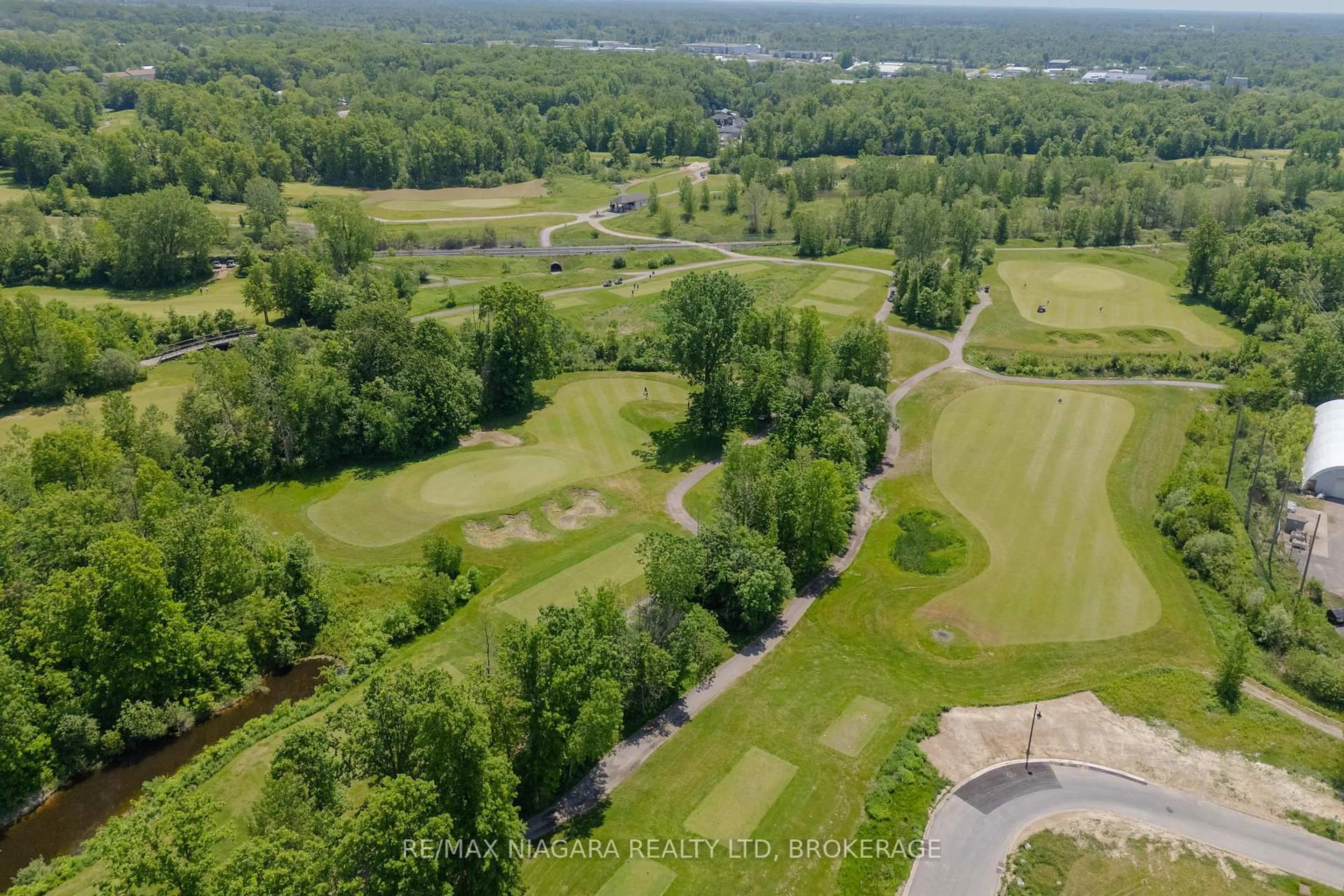 A pic from outside/outdoor area/front of a property/back of a property/a pic from drone, water/lake/river/ocean view for 6212 Sam Iorfida Dr, Niagara Falls Ontario L2G 0C9