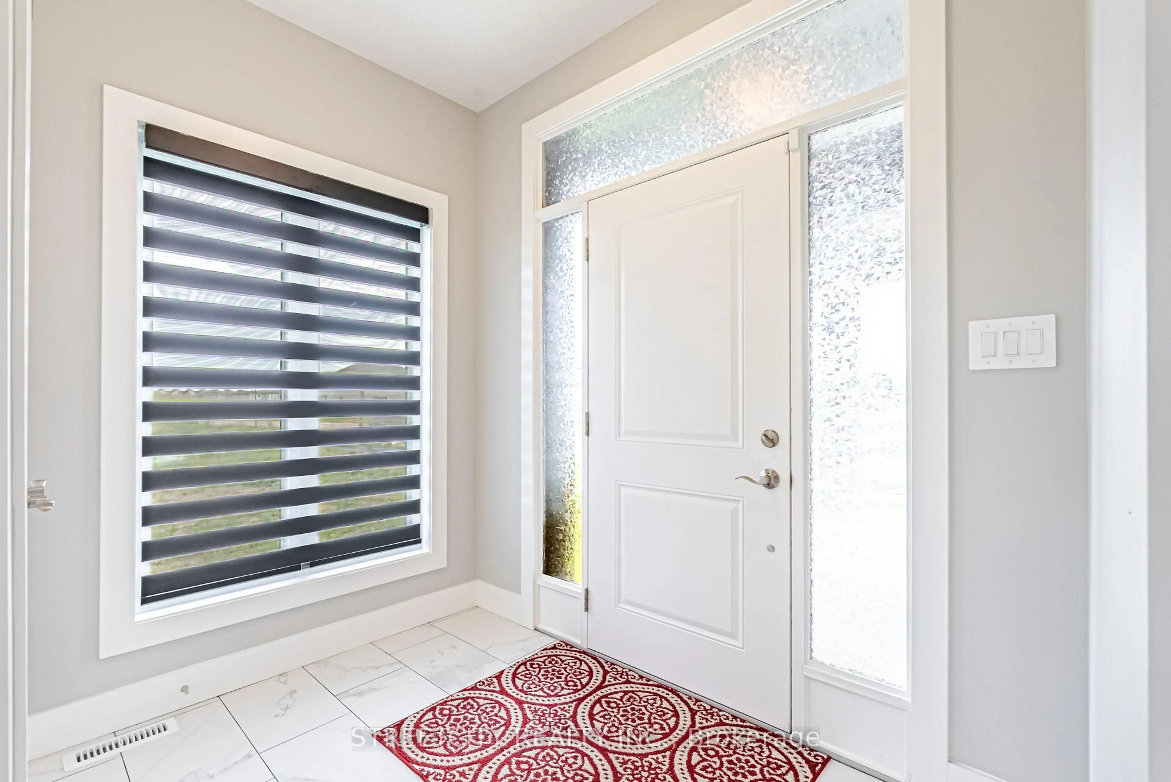 Indoor entryway for 3776 Stewart Ave, London South Ontario N6L 0J1